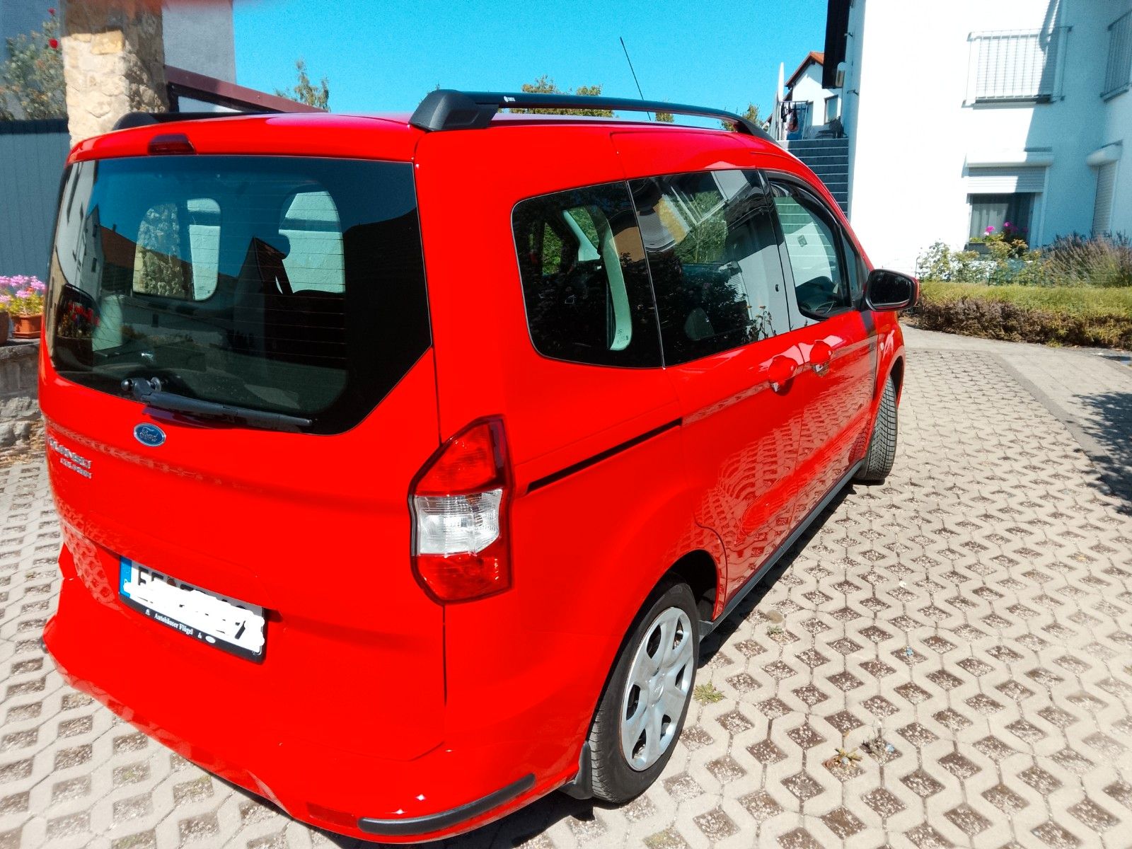 Ford Tourneo Courier 2019, 41 300 км, 74 kW (101 PS) бензин, schaltgetriebe — фото 6