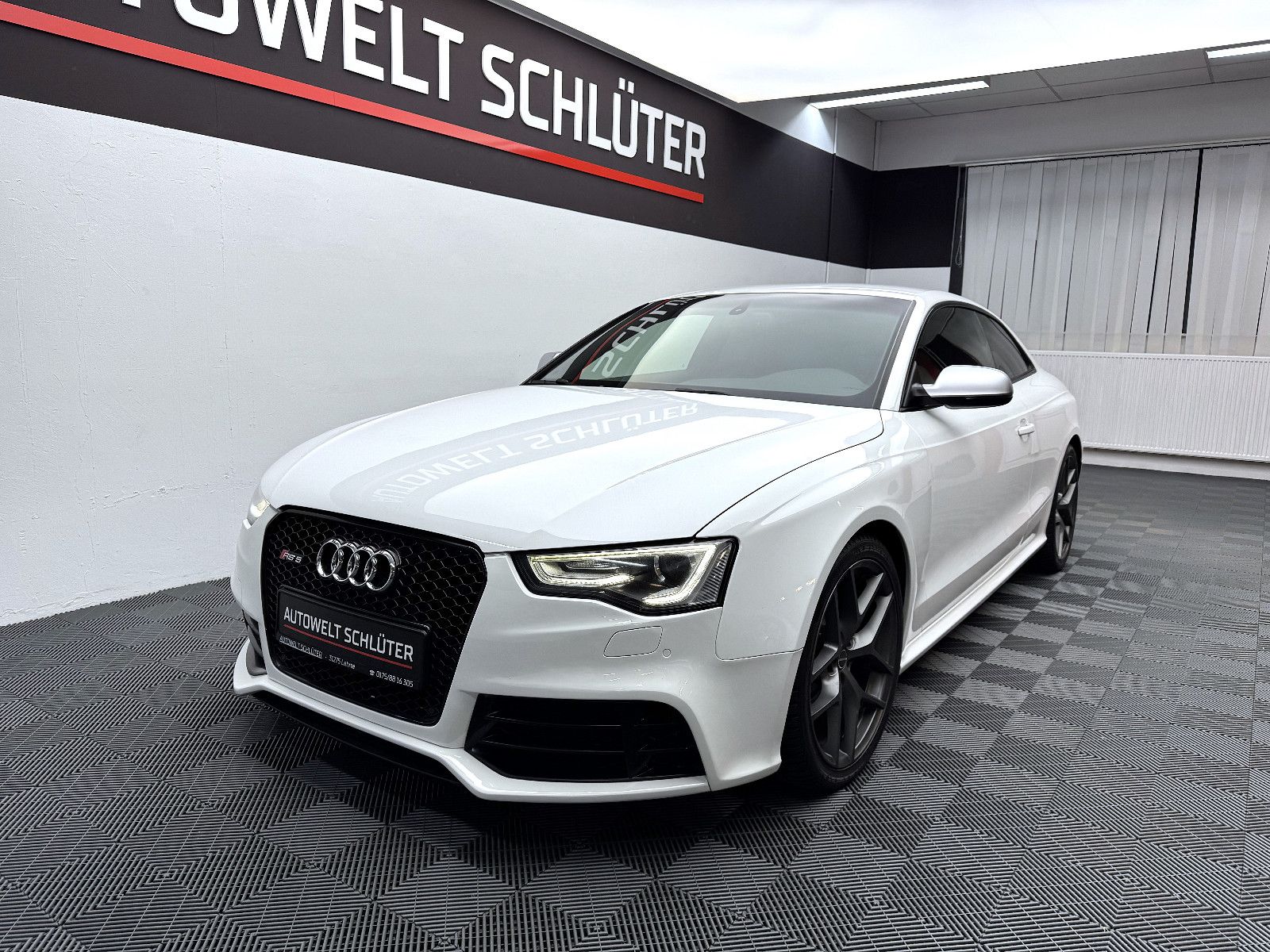 Audi RS5 2015, 82 500 км, 331 kW (450 PS) бензин, автомат — фото с аукциона, доставка в Беларусь