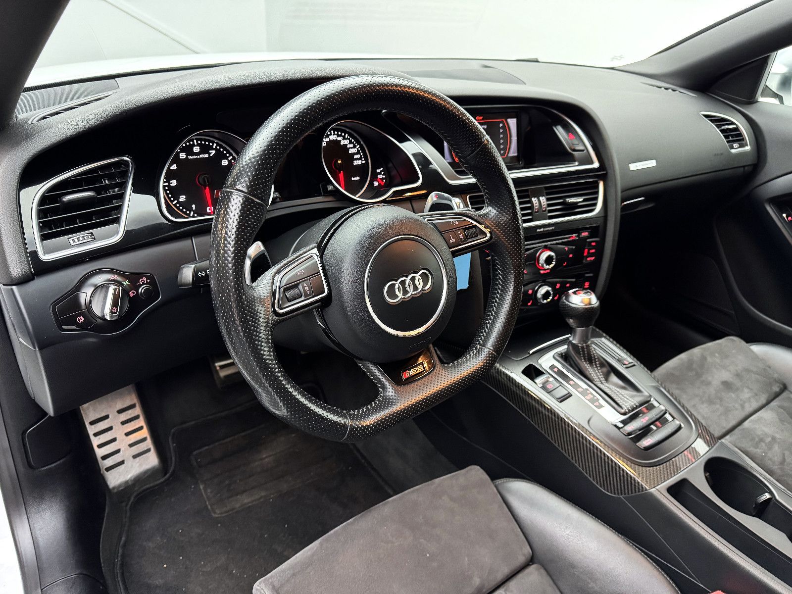 Audi RS5 2015, 82 500 км, 331 kW (450 PS) бензин, автомат — фото 6