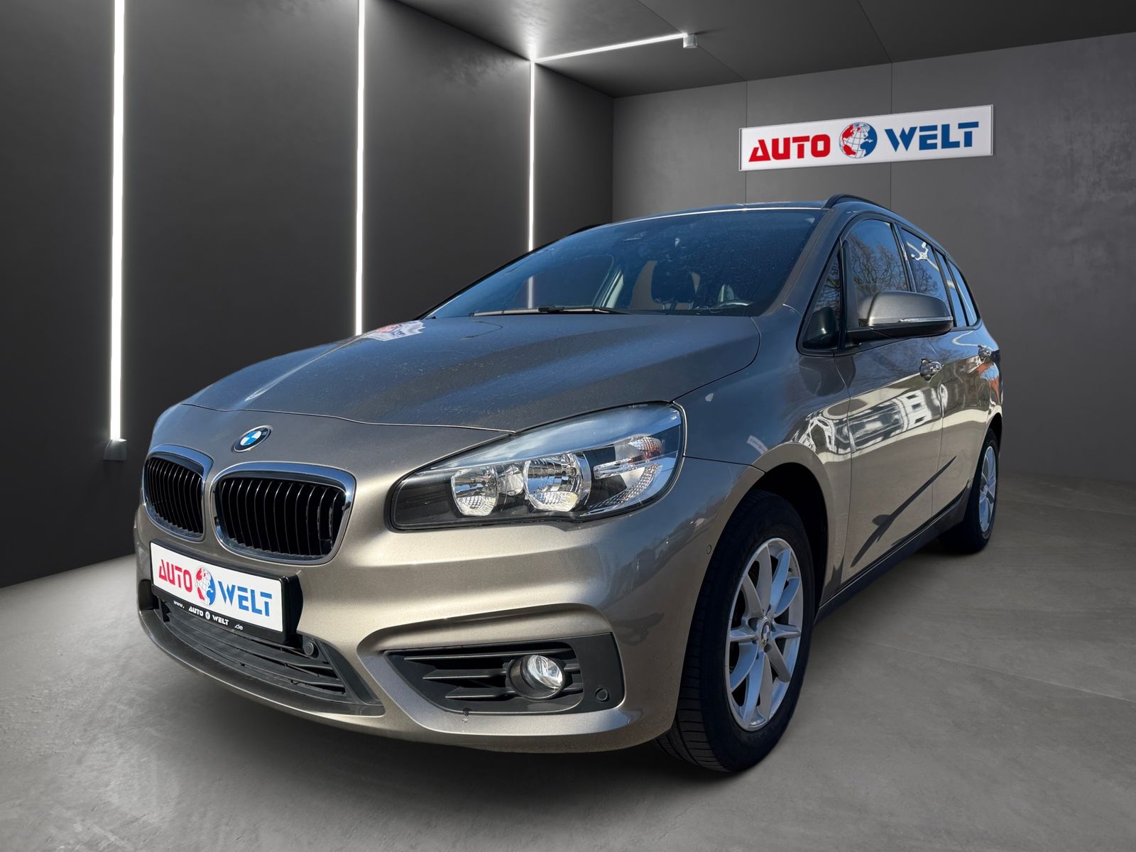 BMW 218 Gran Tourer 2017, 80 400 км, 103 kW (140 PS) бензин, schaltgetriebe — фото с аукциона, доставка в Беларусь