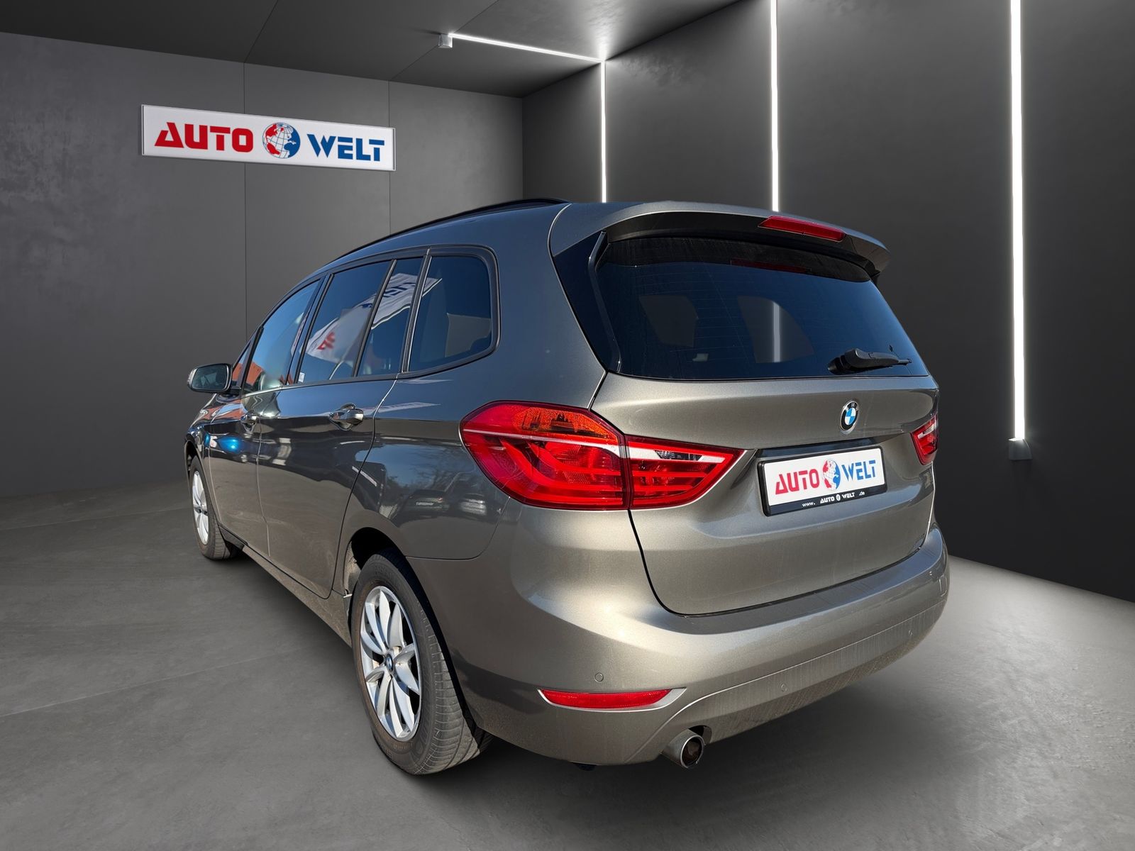 BMW 218 Gran Tourer 2017, 80 400 км, 103 kW (140 PS) бензин, schaltgetriebe — фото 5