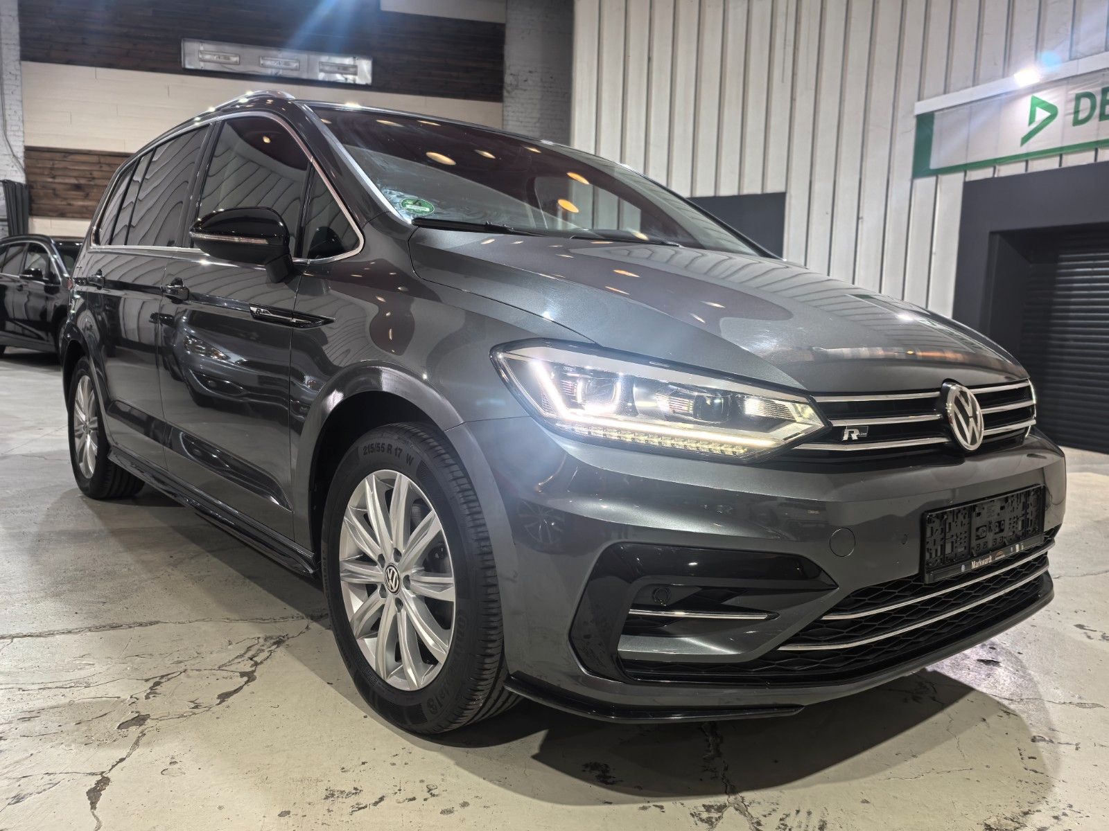 Volkswagen Touran 2018, 90 000 км, 110 kW (150 PS) бензин, автомат — фото с аукциона, доставка в Беларусь