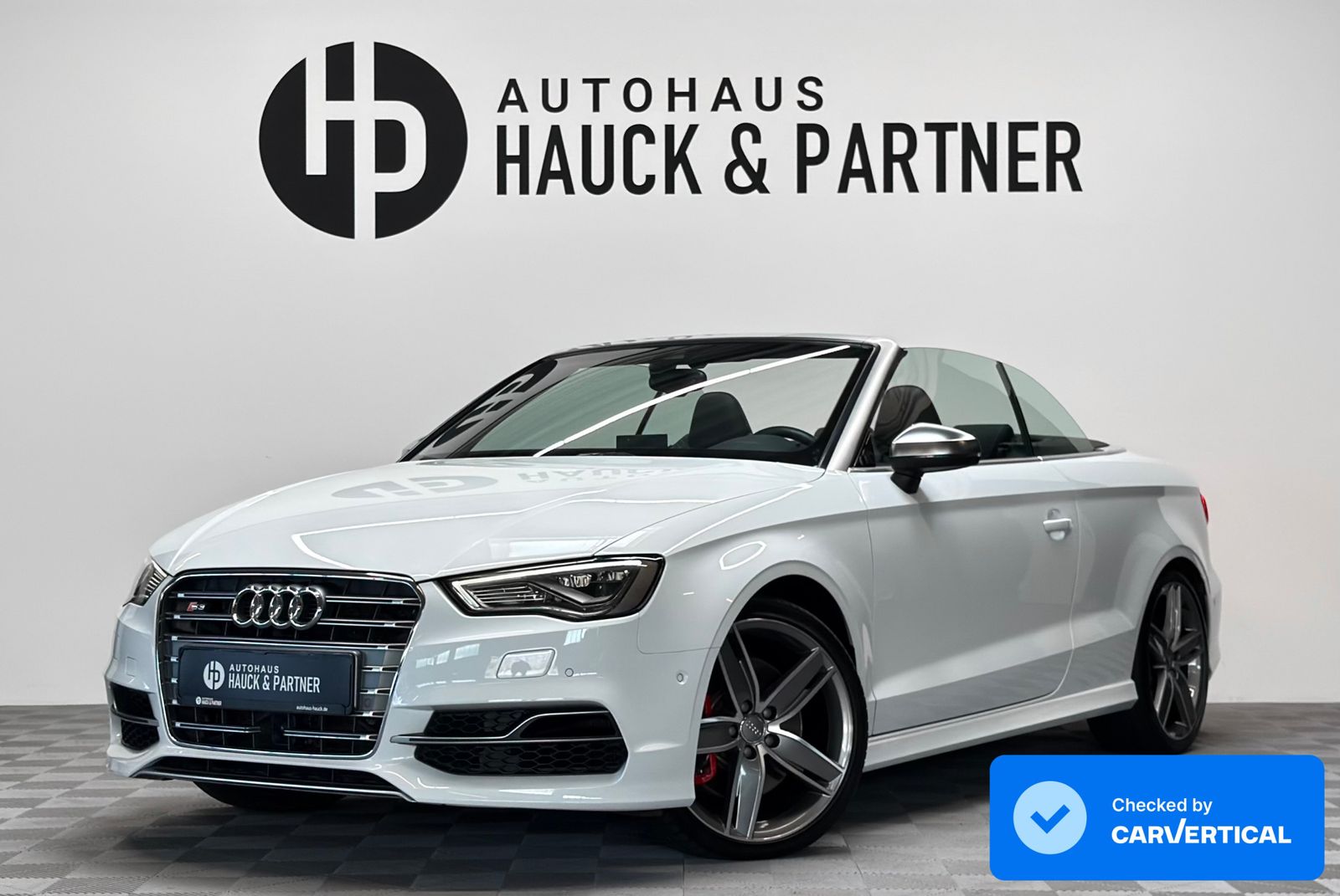 Audi S3 2014, 124 800 км, 221 kW (300 PS) бензин, автомат — фото с аукциона, доставка в Беларусь