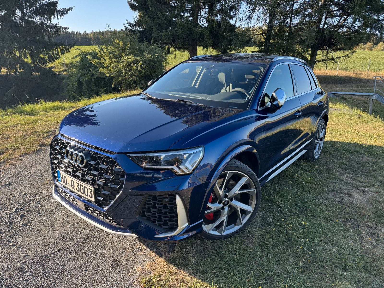 Audi RSQ3 2020, 56 000 км, 294 kW (400 PS) бензин, автомат — фото с аукциона, доставка в Беларусь