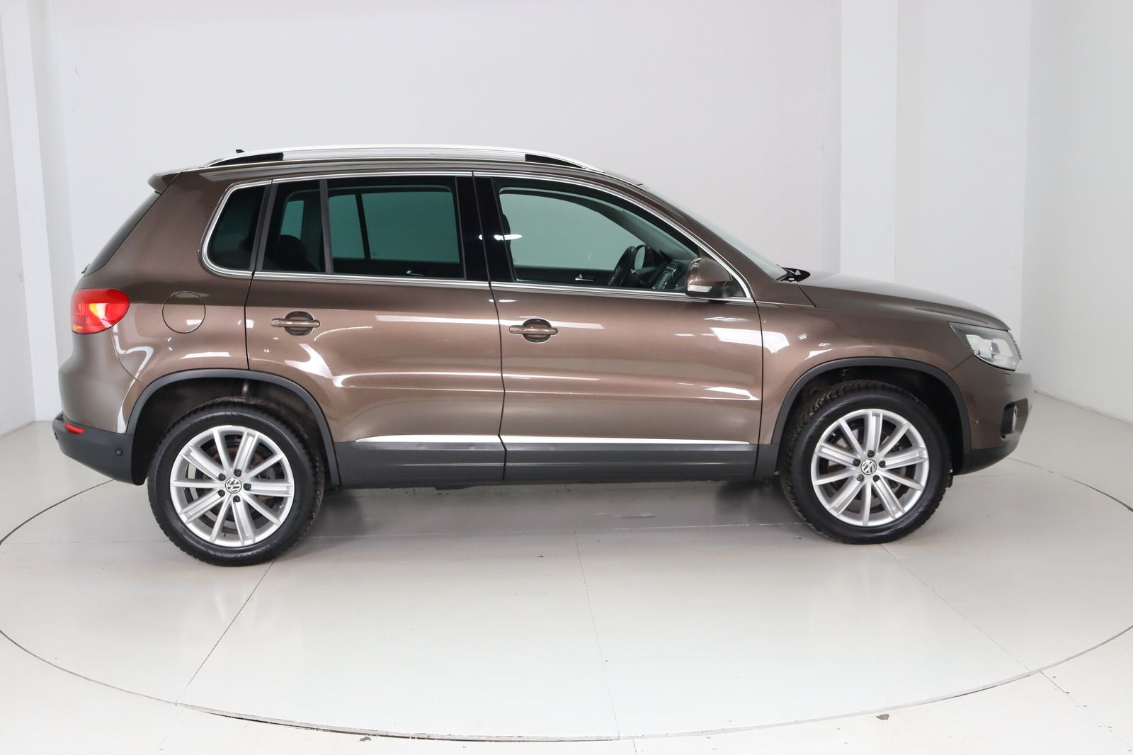 Volkswagen Tiguan 2011, 88 773 км, 155 kW (211 PS) бензин, автомат — фото 4