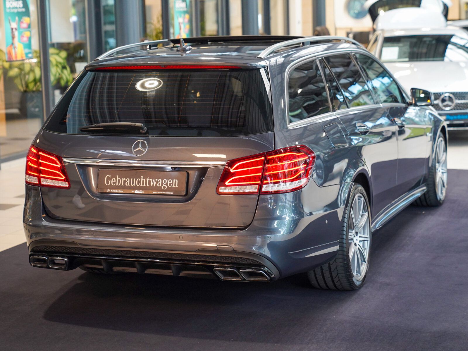 Mercedes-Benz E 63 AMG 2015, 141 067 км, 410 kW (557 PS) бензин, автомат — фото 3