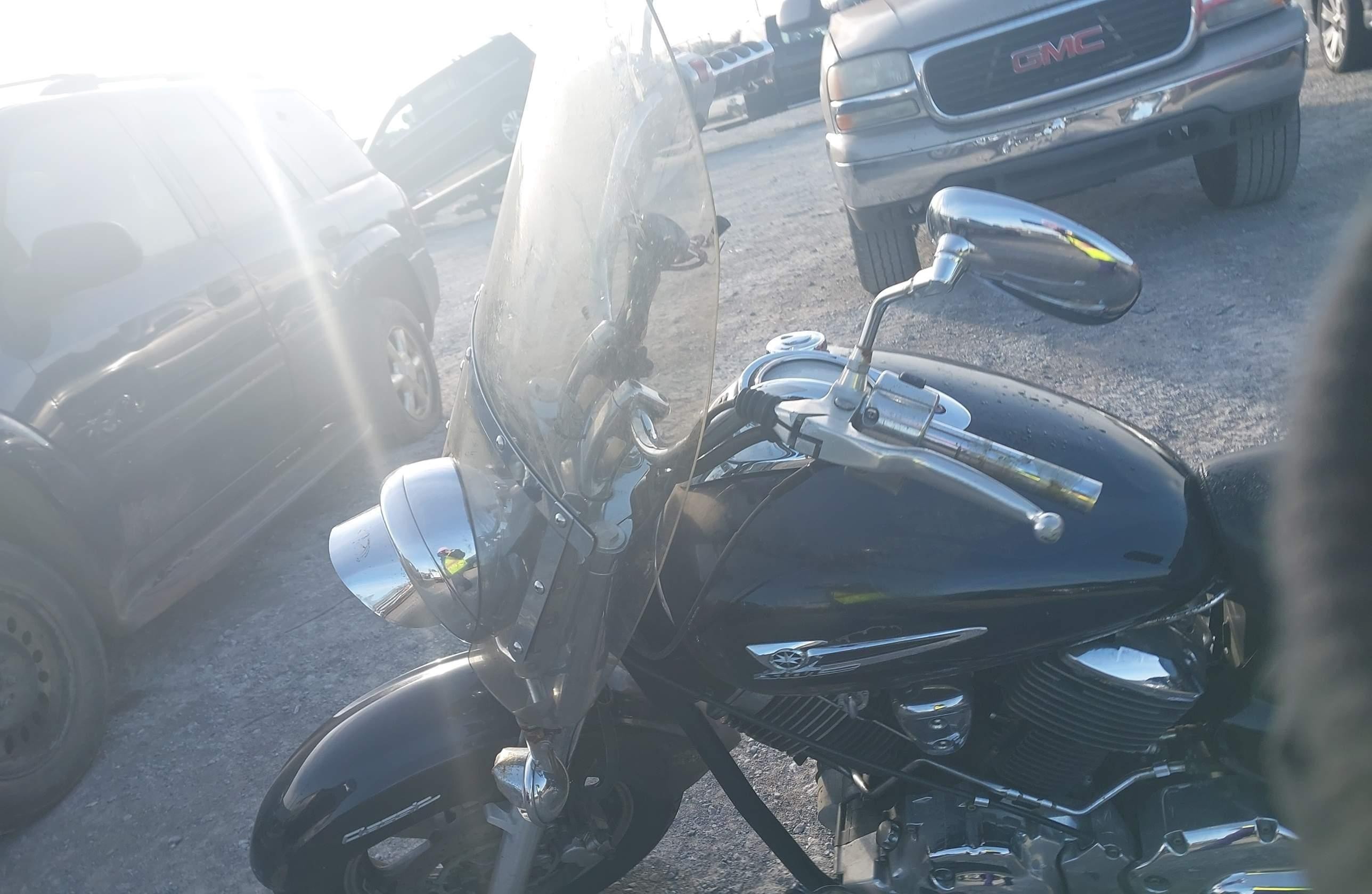 YAMAHA XVS1100 2007, 2 cyl. — фото 2