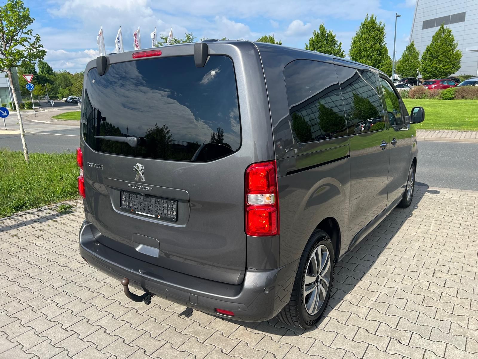 Peugeot Traveller 2022, 93 900 км, 130 kW (177 PS) дизель, автомат — фото 3