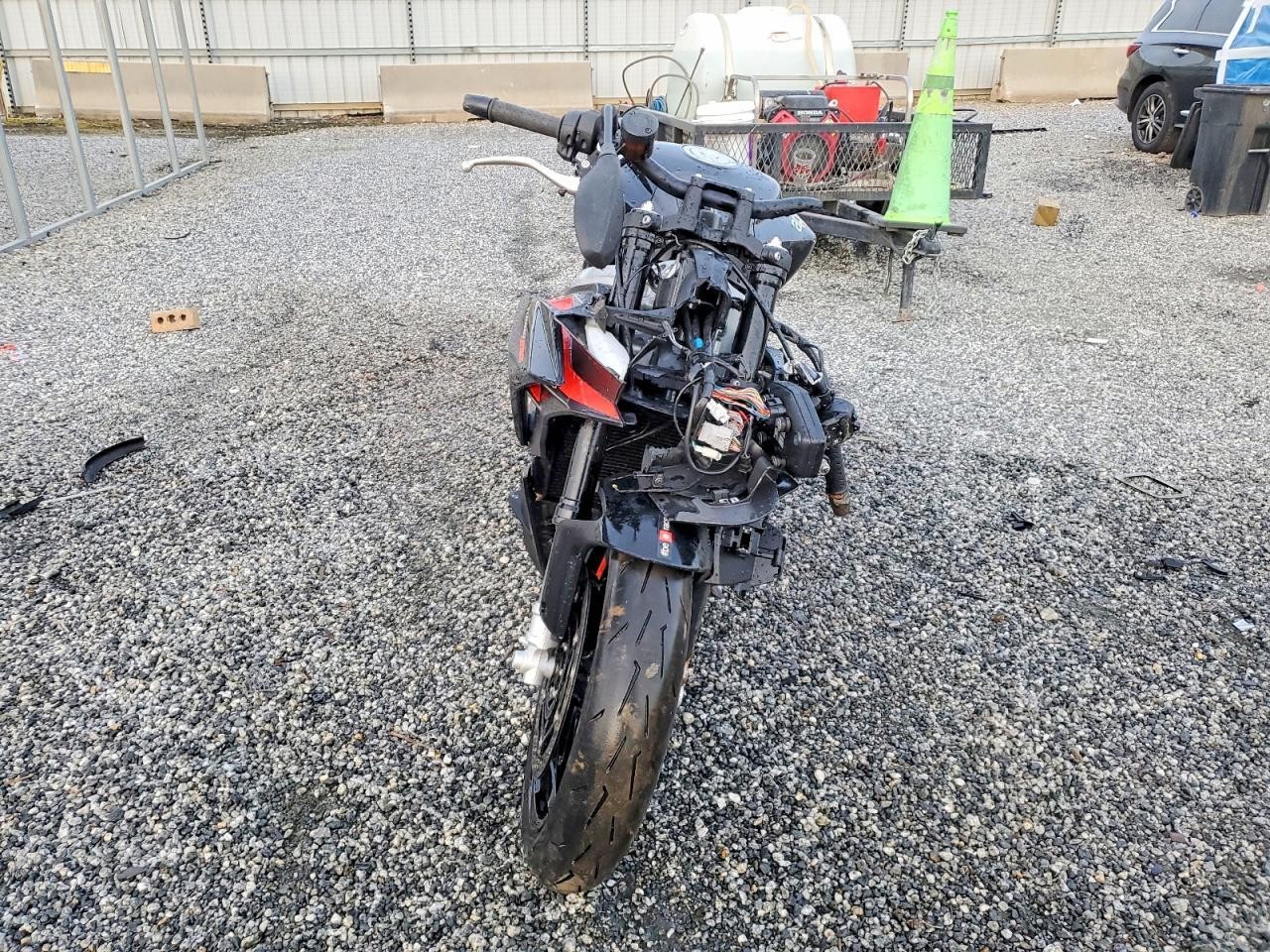 APRILIA Tuono 2023, 2 cyl., механика — фото 2