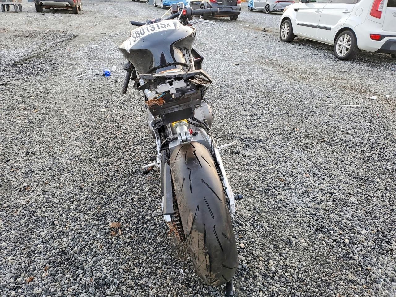 APRILIA Tuono 2023, 2 cyl., механика — фото 4