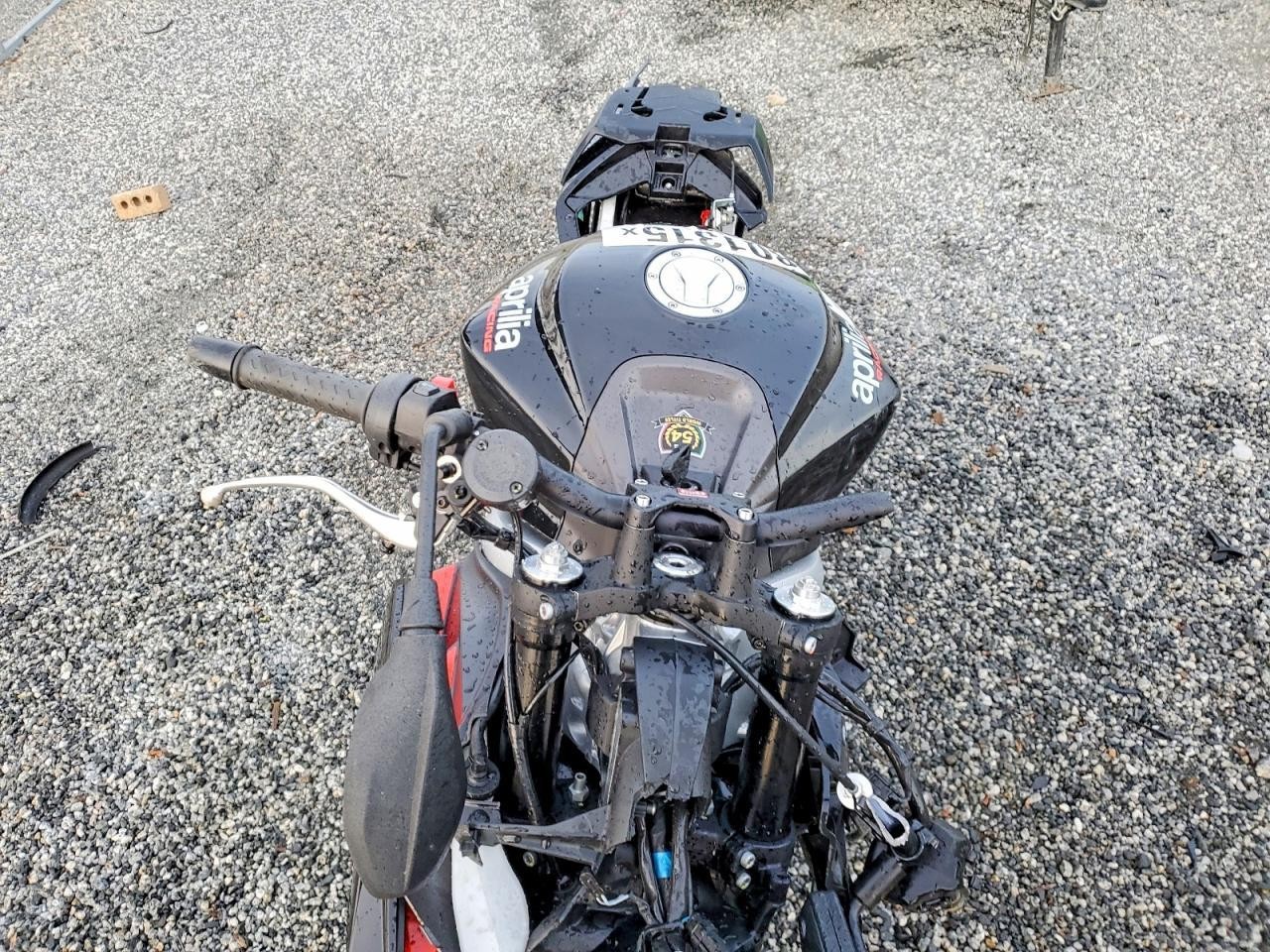 APRILIA Tuono 2023, 2 cyl., механика — фото 5