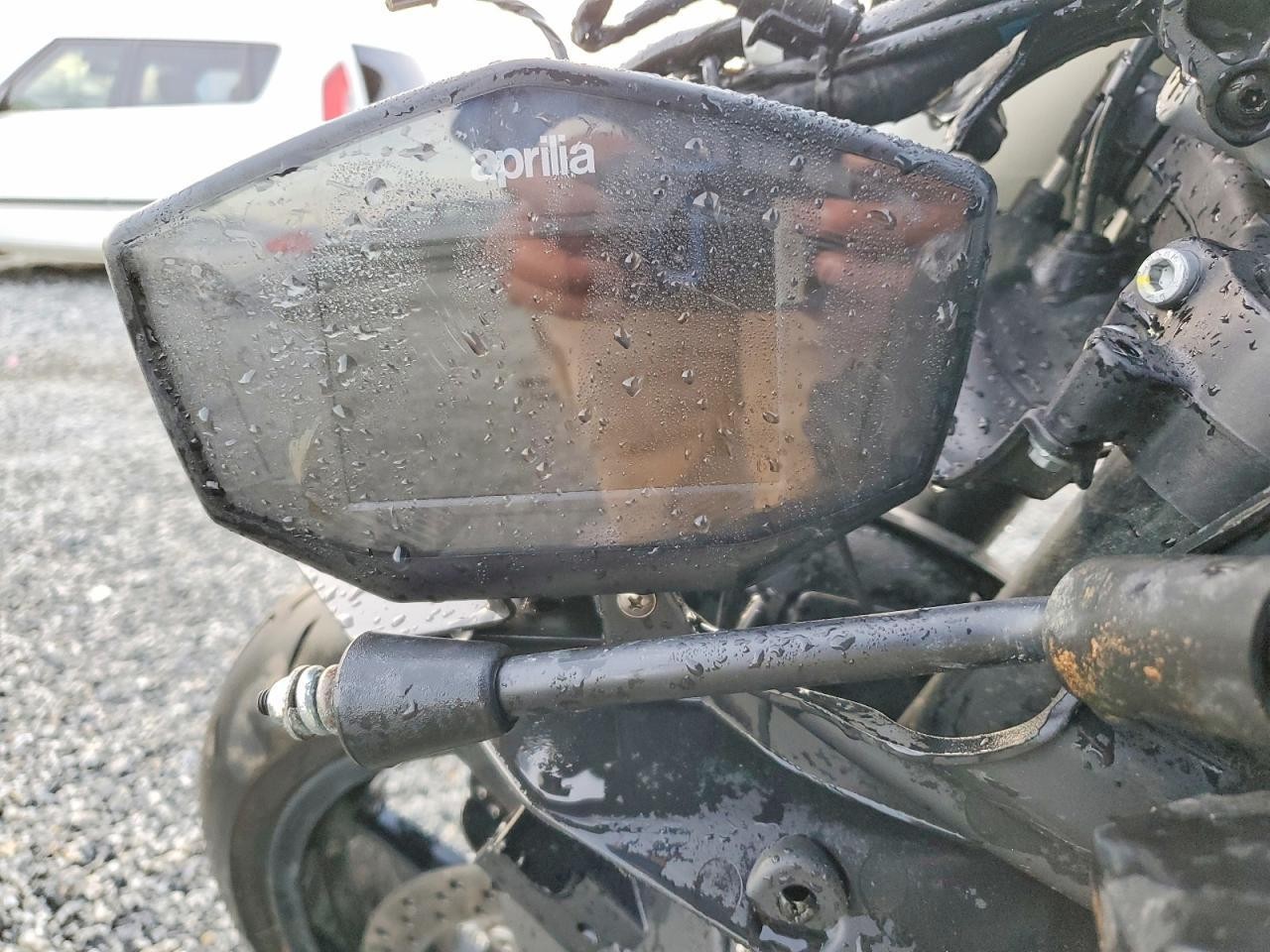 APRILIA Tuono 2023, 2 cyl., механика — фото 7