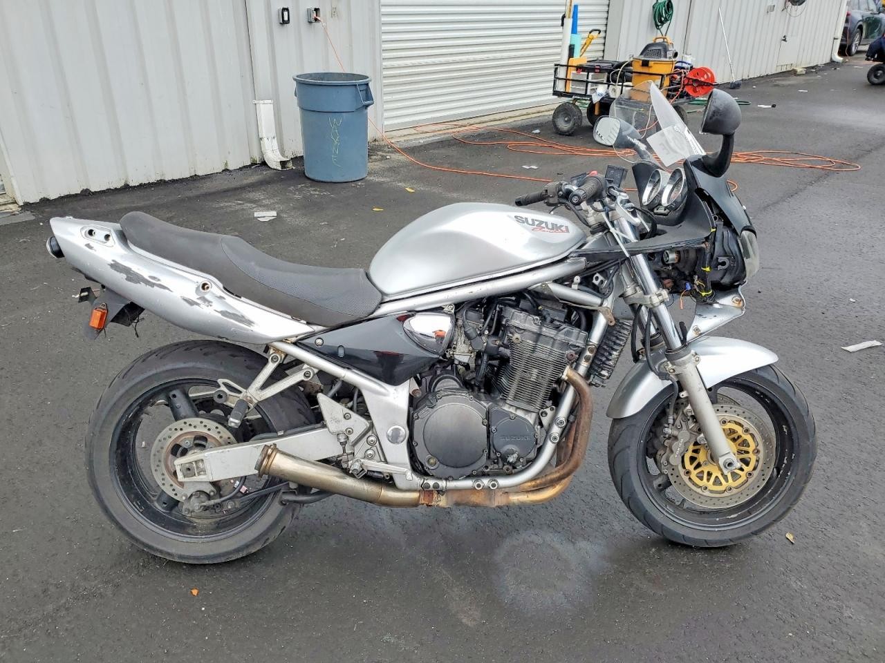 SUZUKI Othr cycle 2003, 124 084 км, 4 cyl. бензин, механика — фото с аукциона, доставка в Беларусь