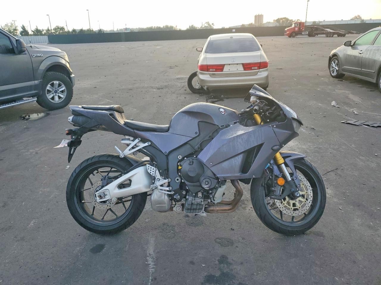 HONDA Cbr cycle 2014, 4 cyl. бензин, механика — фото с аукциона, доставка в Беларусь