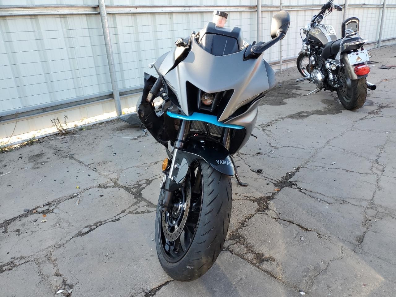 YAMAHA Yzfr7 2024, 11 718 км, 2 cyl., механика — фото с аукциона, доставка в Беларусь