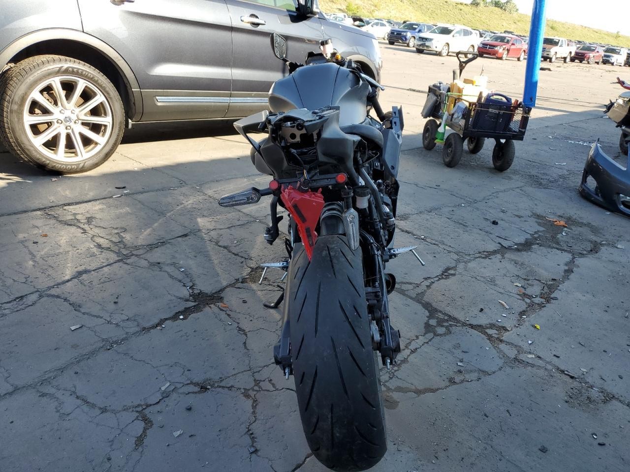 YAMAHA Yzfr7 2024, 11 718 км, 2 cyl., механика — фото 3