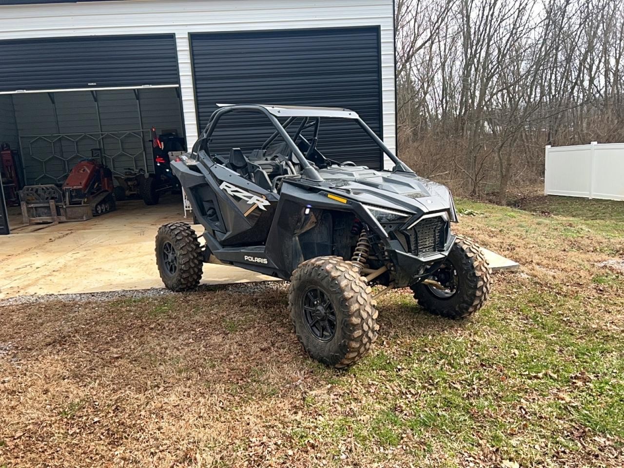 POLARIS Rzr pro xp 2022, 2 396 км, 2 бензин, автомат — фото с аукциона, доставка в Беларусь