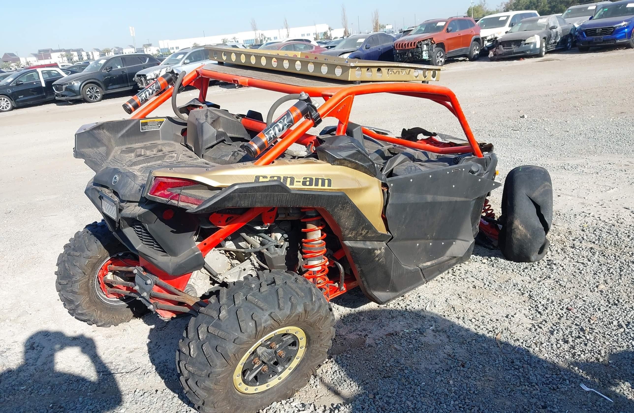 CAN-AM MAVERICK X3 2017, 10 221 км, 3 бензин — фото 3