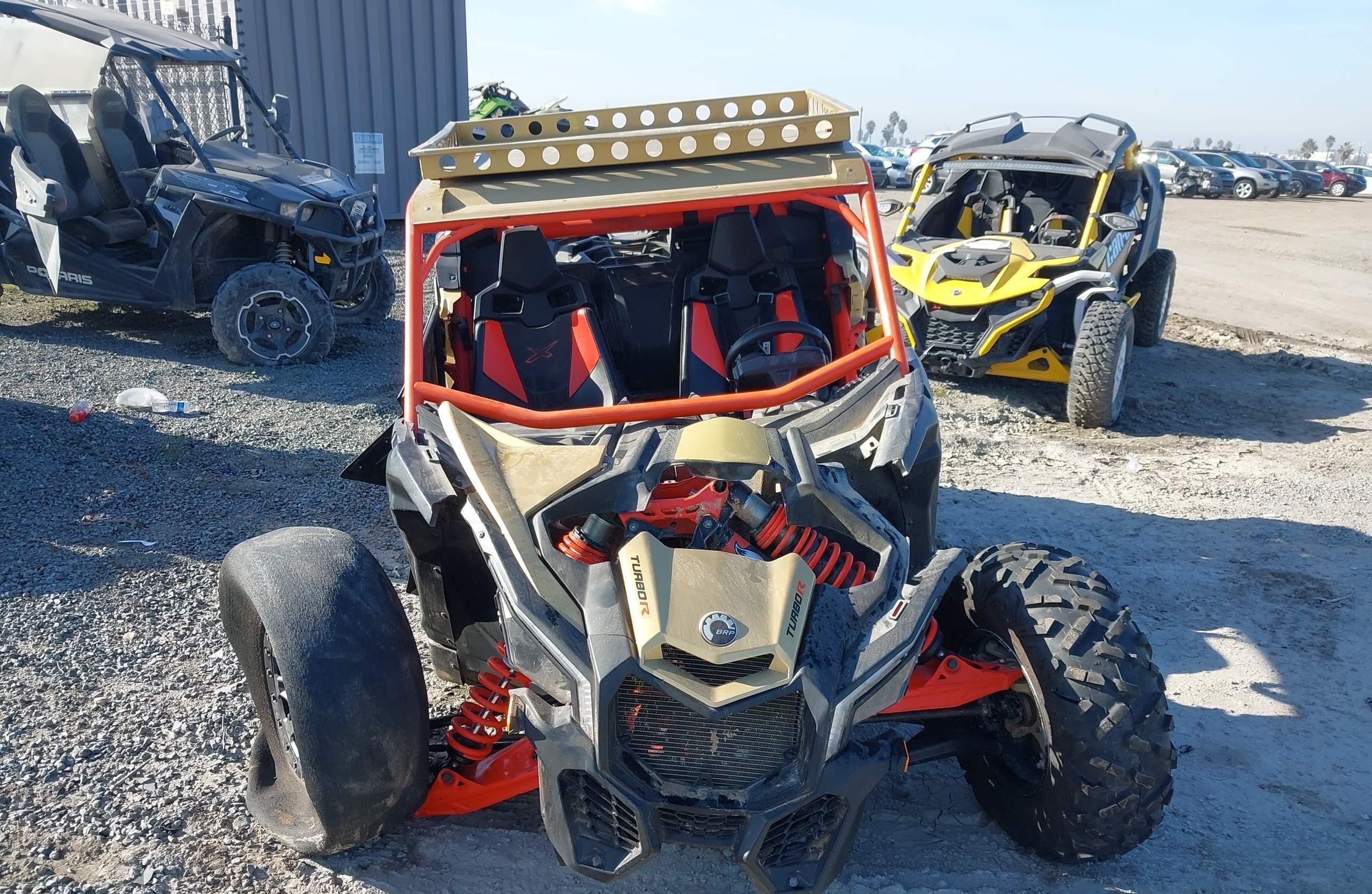 CAN-AM MAVERICK X3 2017, 10 221 км, 3 бензин — фото 4