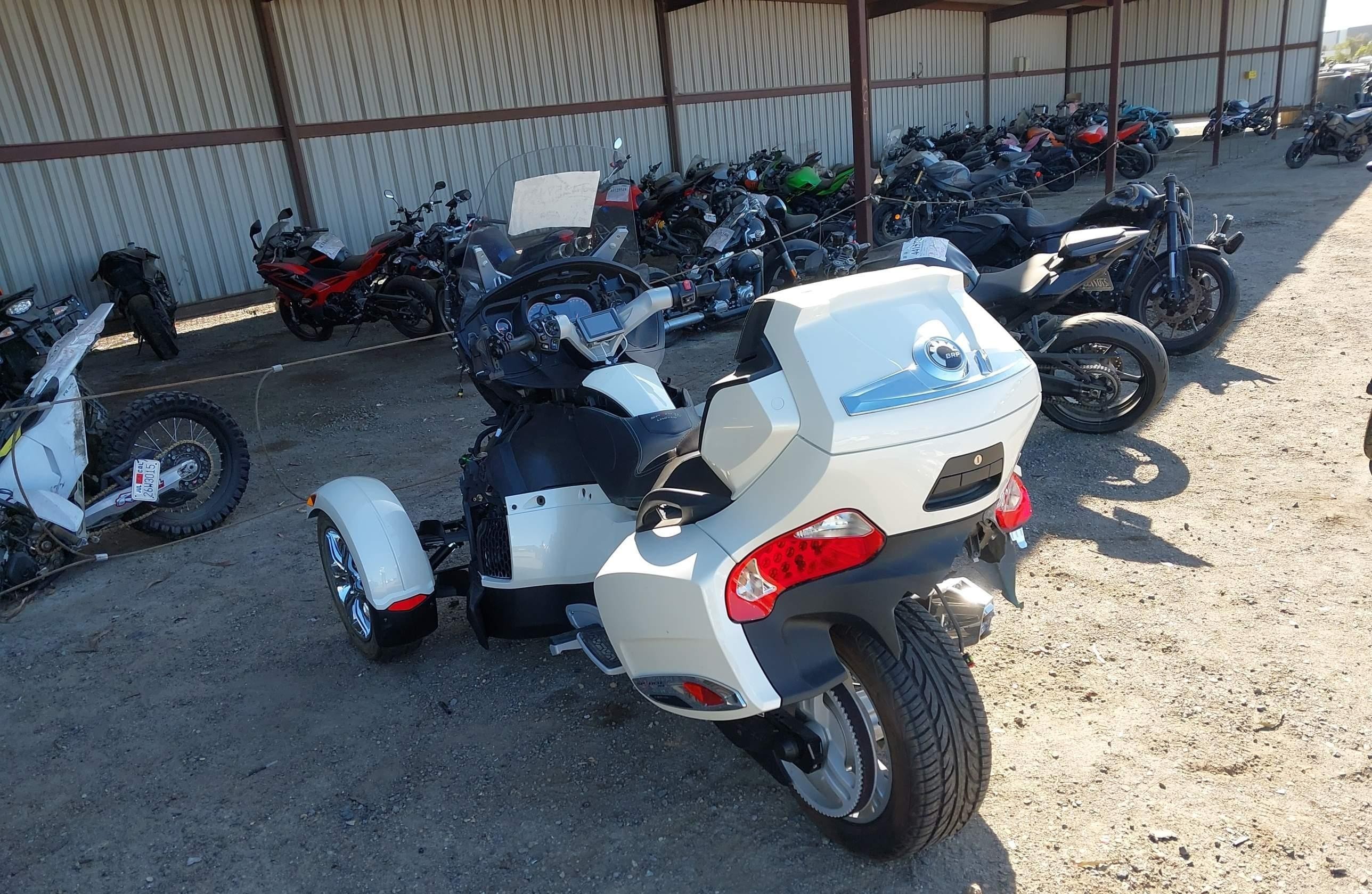 CAN-AM SPYDER ROADSTER 2012, 2 065 км, 2 — фото 2