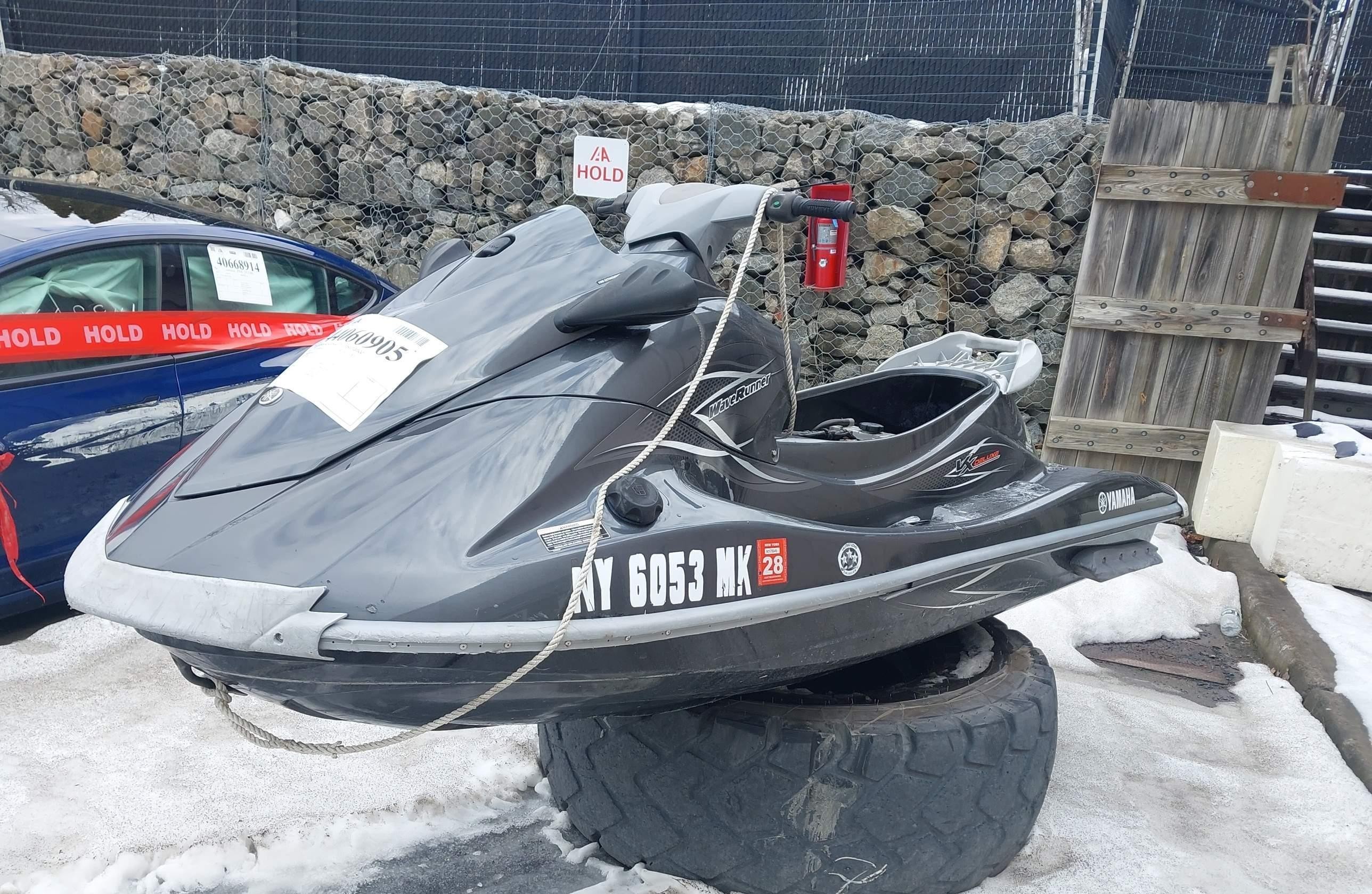 YAMAHA VX DELUXE 2013 — фото с аукциона, доставка в Беларусь
