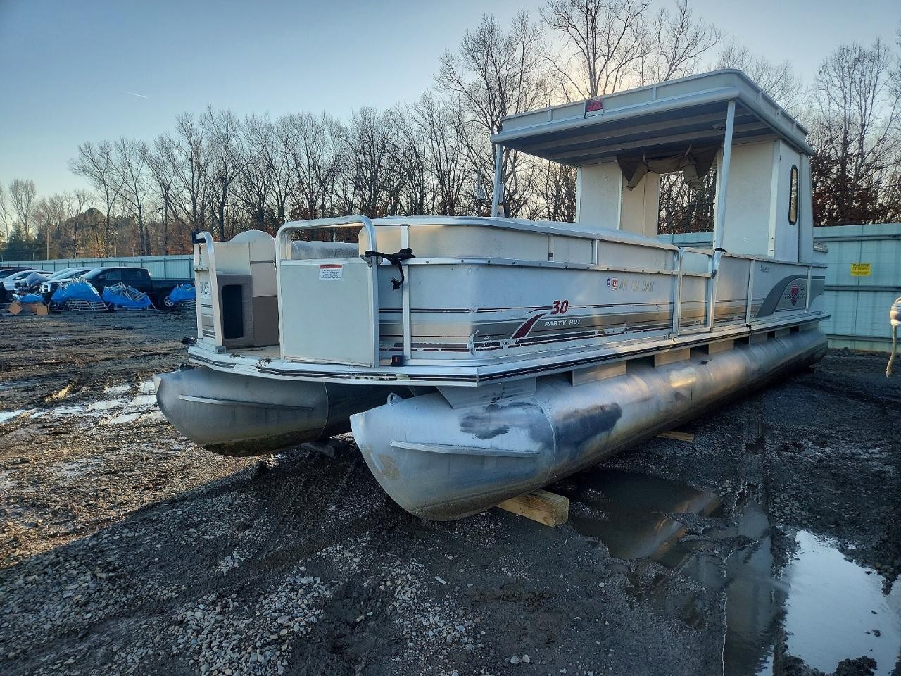 TRACKER Boat 2002, автомат — фото 2