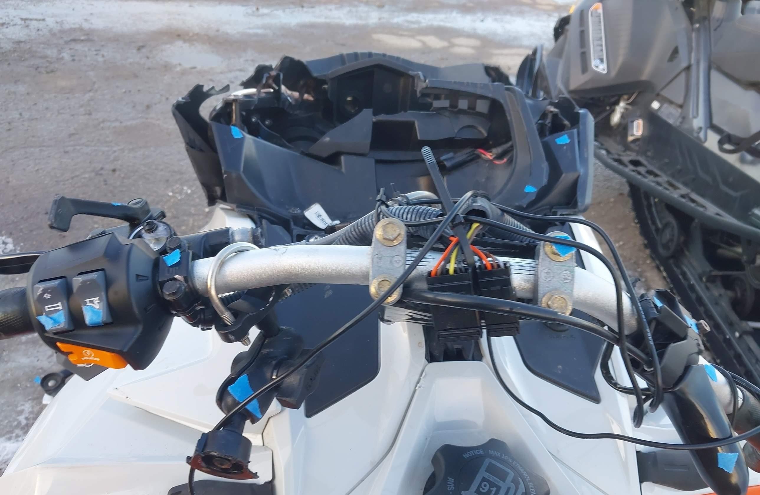 SKI-DOO RENEGADE 800R 2015 — фото 7