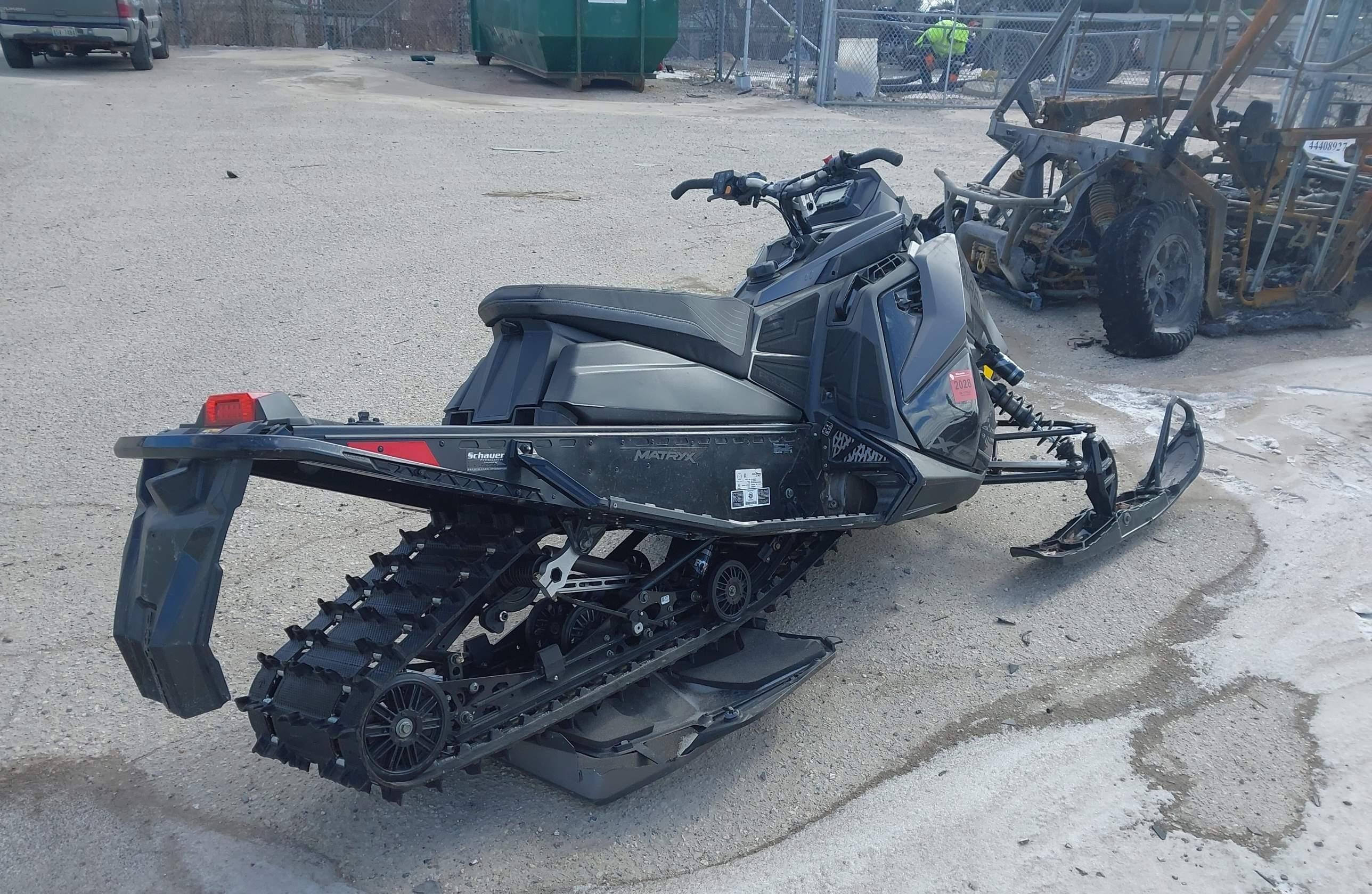 POLARIS 650 INDY XCR 2022 — фото 3