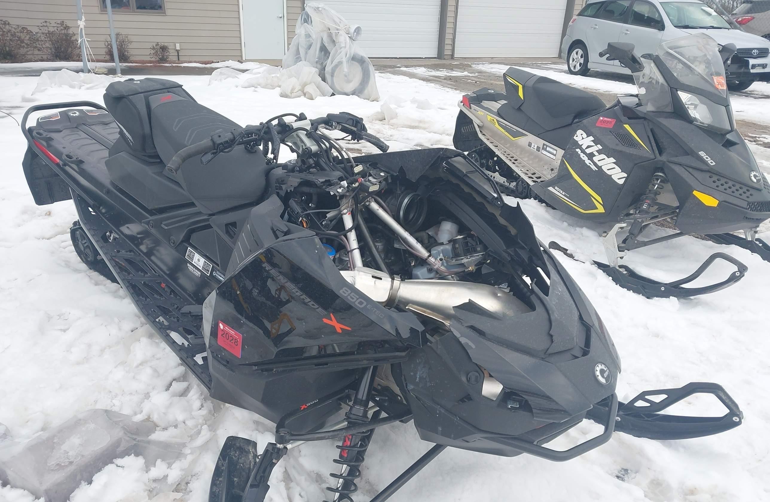 SKI-DOO RENEGADE 800R 2023 — фото 5