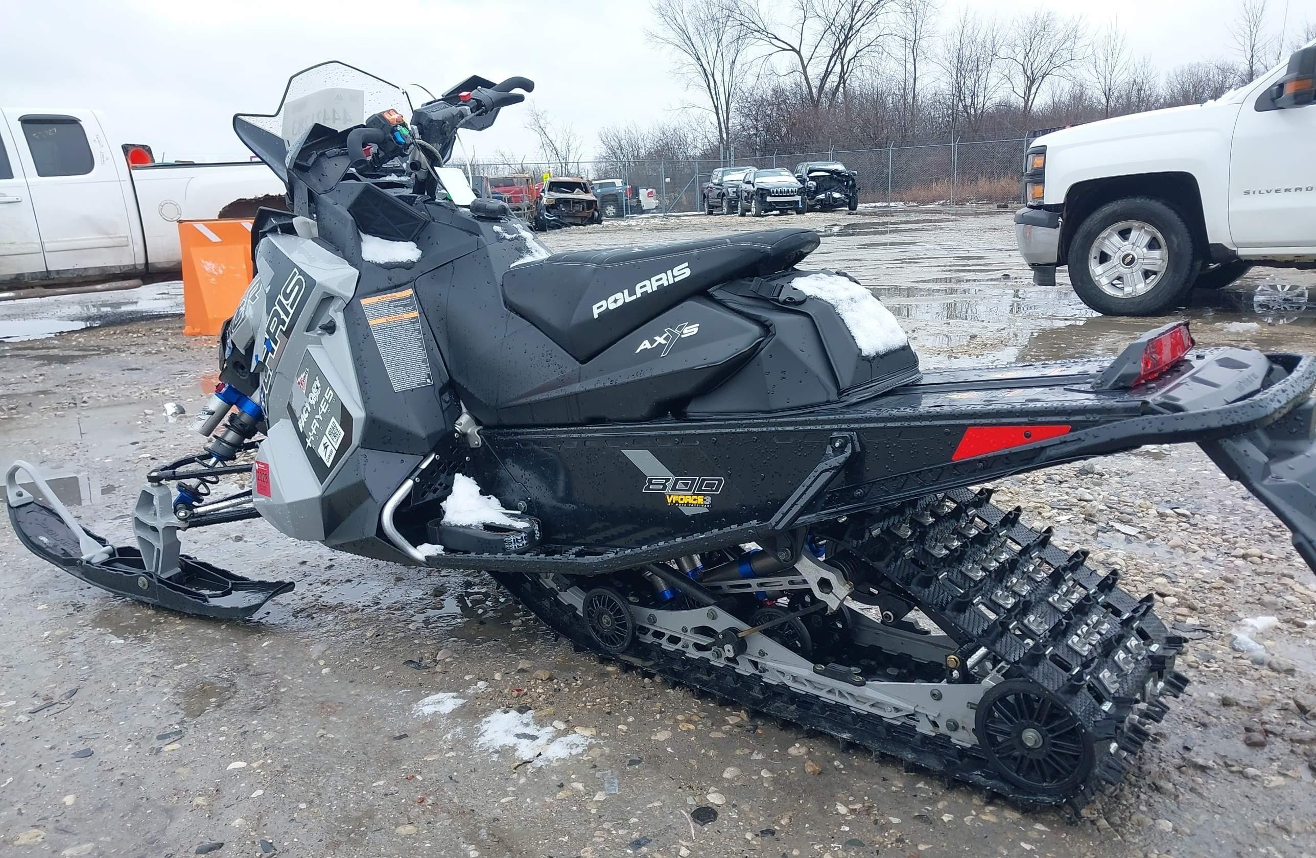 POLARIS INDY 800 LE 2020 — фото 2