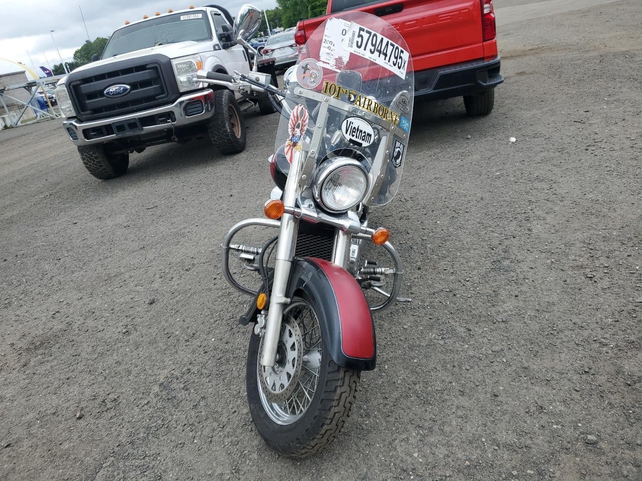 SUZUKI Cyc vl/vlr 2001, 46 763 км, 2 cyl. бензин, механика — фото с аукциона, доставка в Беларусь