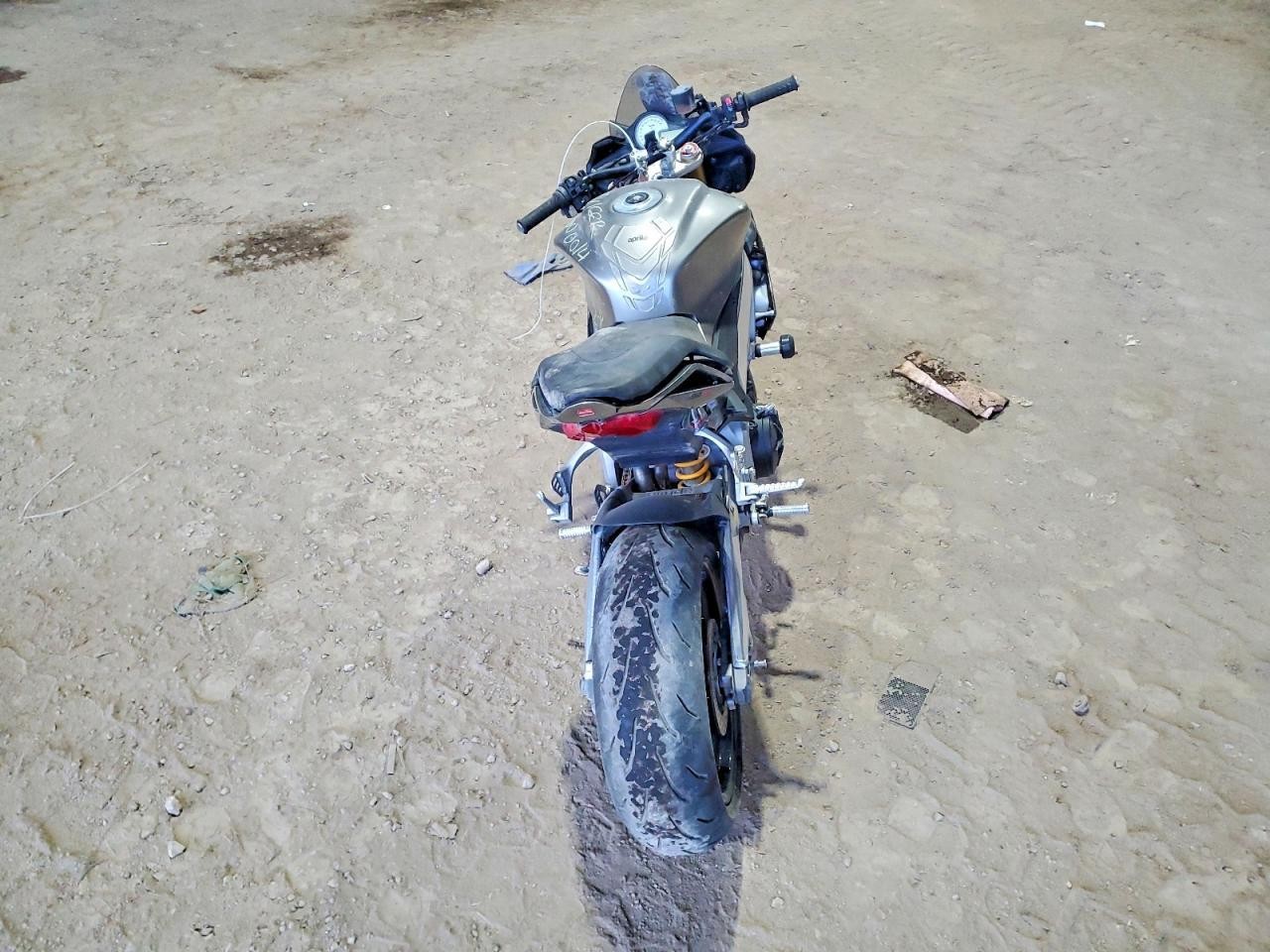 APRILIA Motorcycle 2016, 4 cyl. бензин, механика — фото 5
