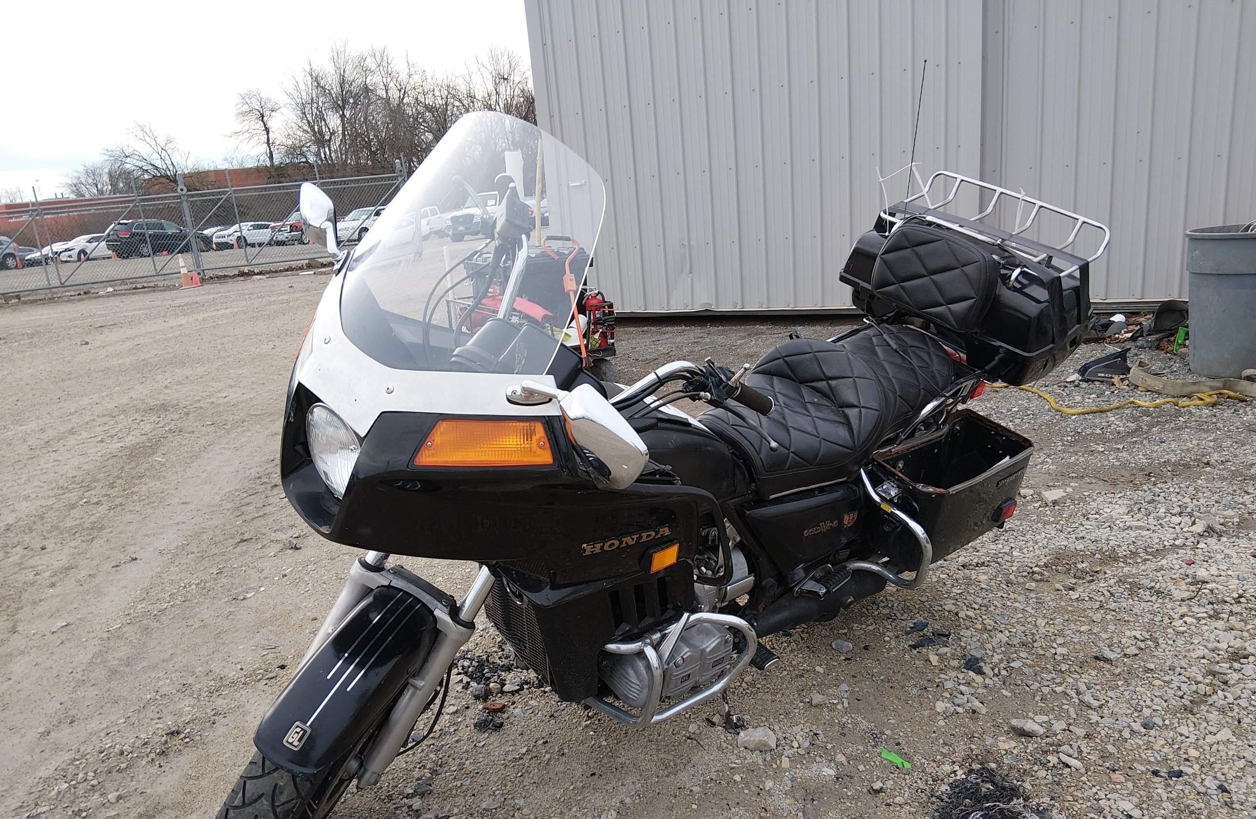 HONDA GL1100 1983, 82 276 км, 4 cyl. — фото с аукциона, доставка в Беларусь