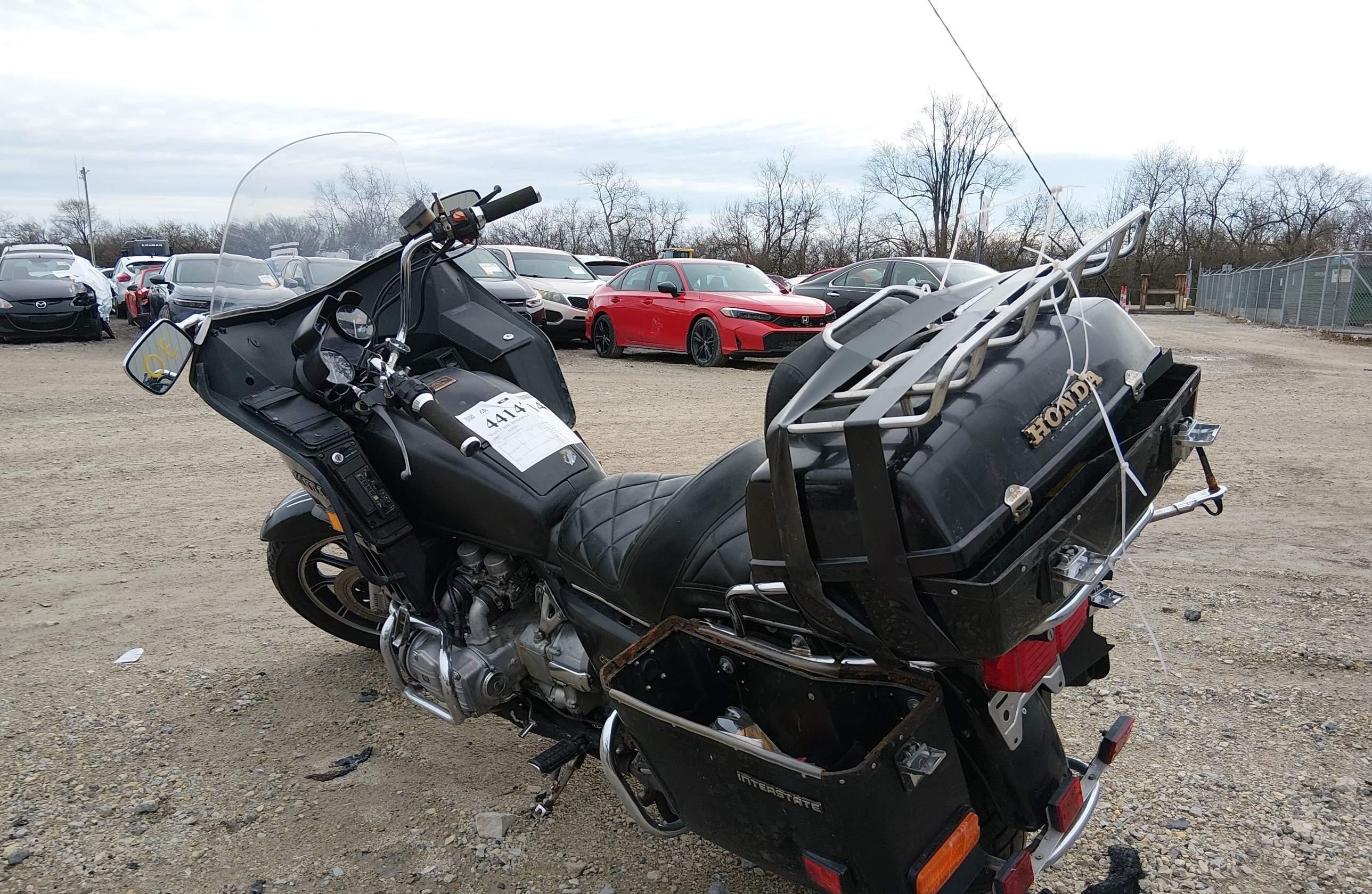 HONDA GL1100 1983, 82 276 км, 4 cyl. — фото 2