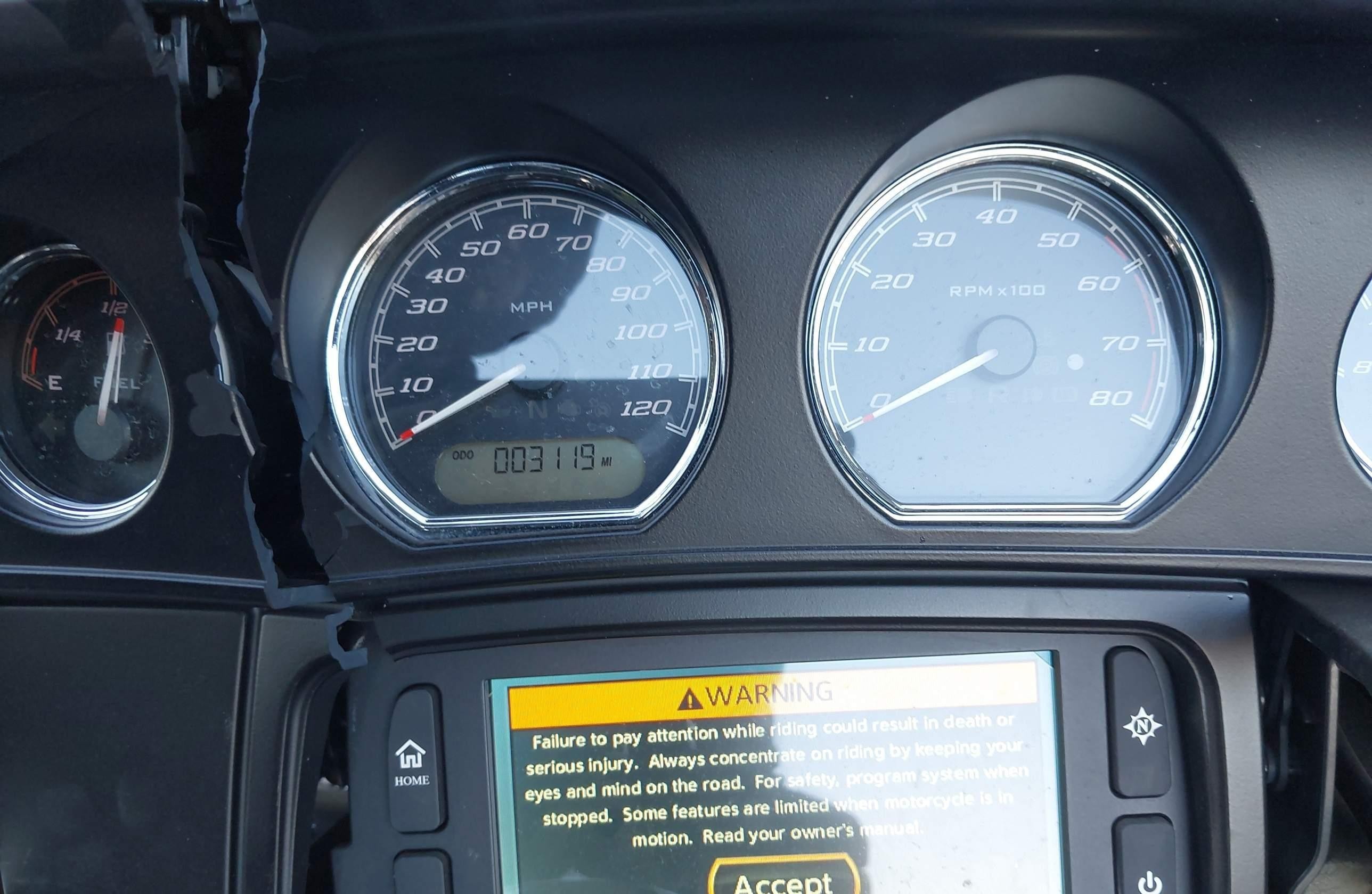 HARLEY-DAVIDSON FLHTCUTG 2016, 5 020 км, 2 cyl. бензин — фото 6
