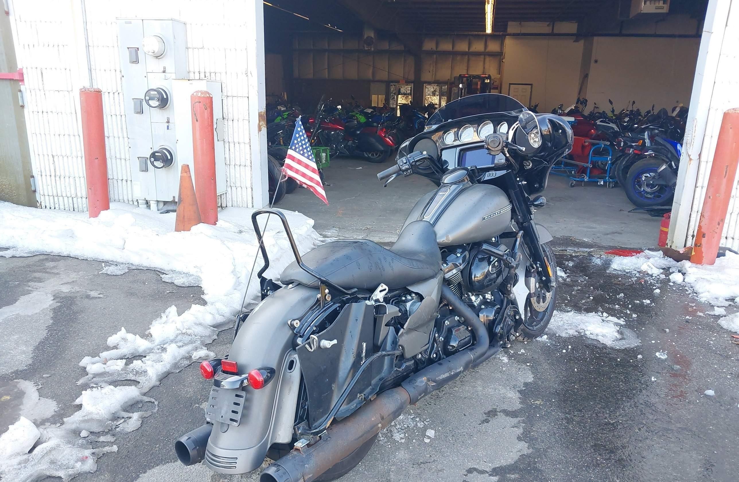 HARLEY-DAVIDSON FLHXS 2019, 2 cyl. бензин — фото 3