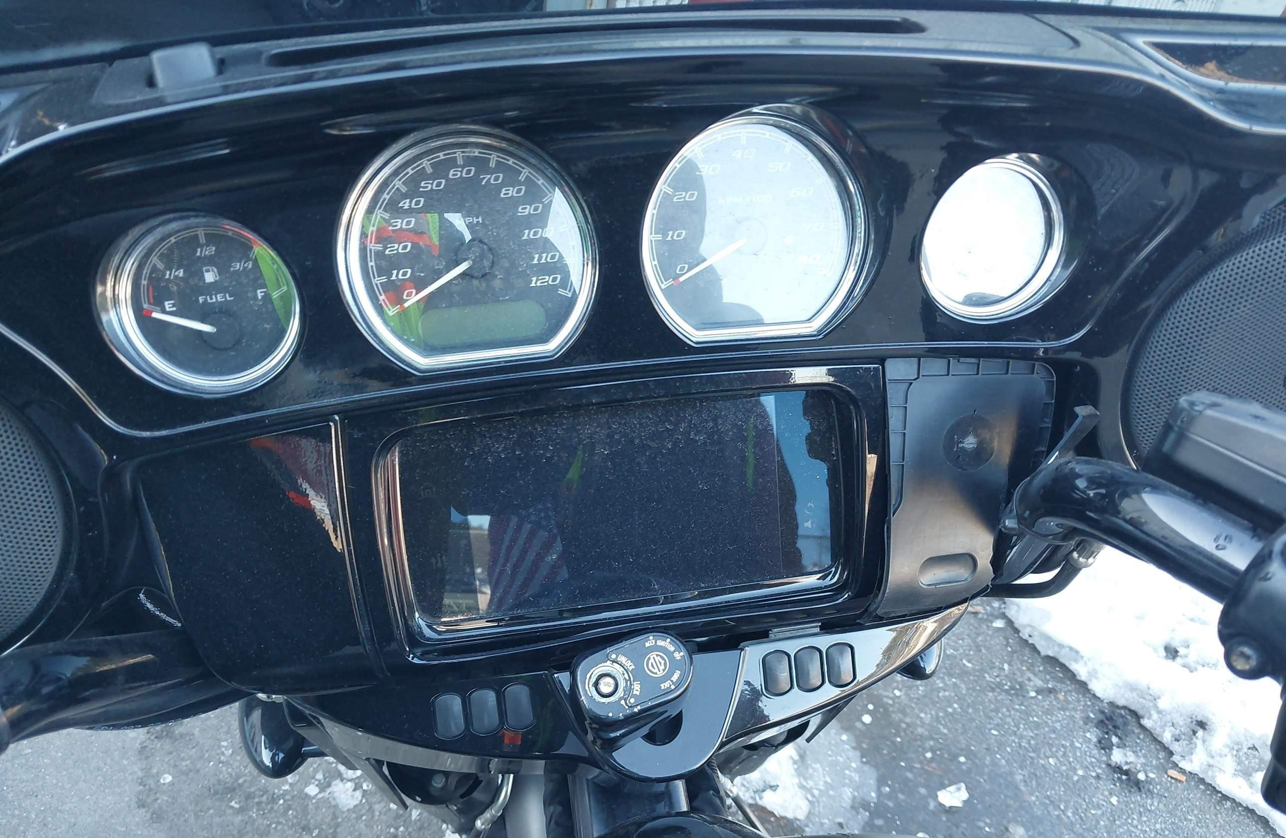 HARLEY-DAVIDSON FLHXS 2019, 2 cyl. бензин — фото 6