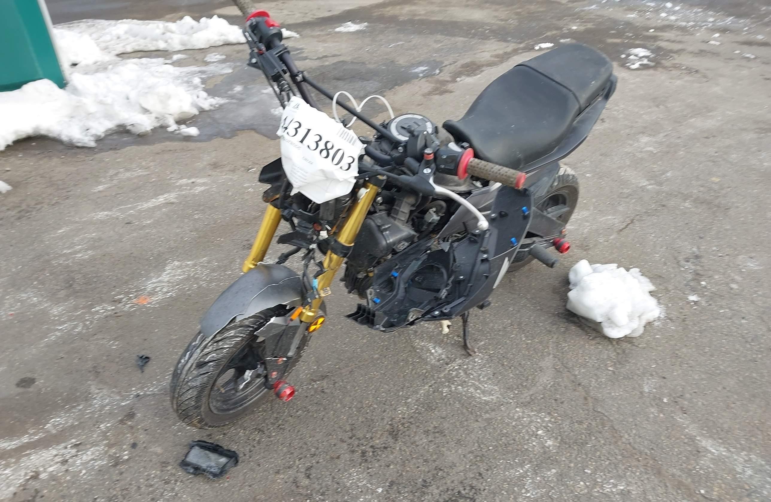 HONDA GROM 2017, 1 cyl. бензин — фото с аукциона, доставка в Беларусь