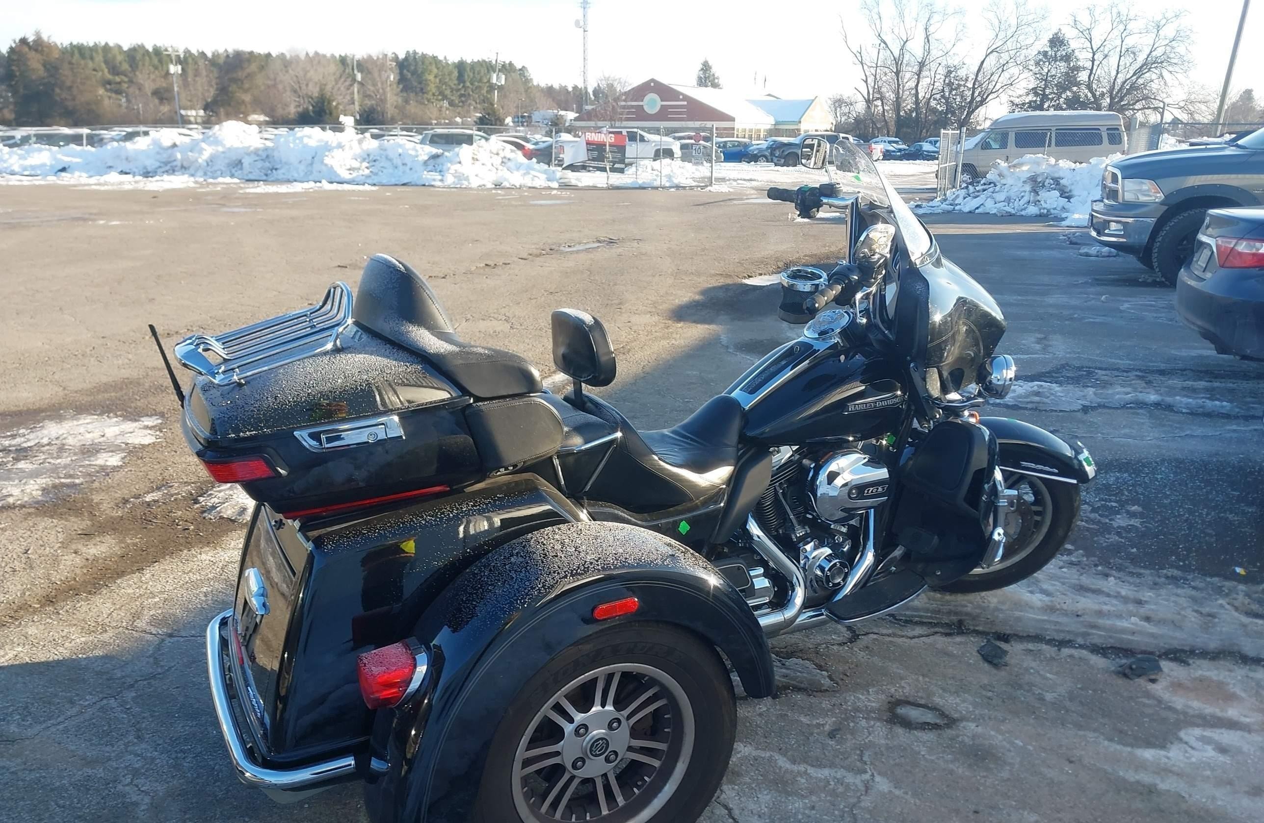 HARLEY-DAVIDSON FLHTCUTG 2016, 106 281 км, 2 cyl. бензин — фото 3