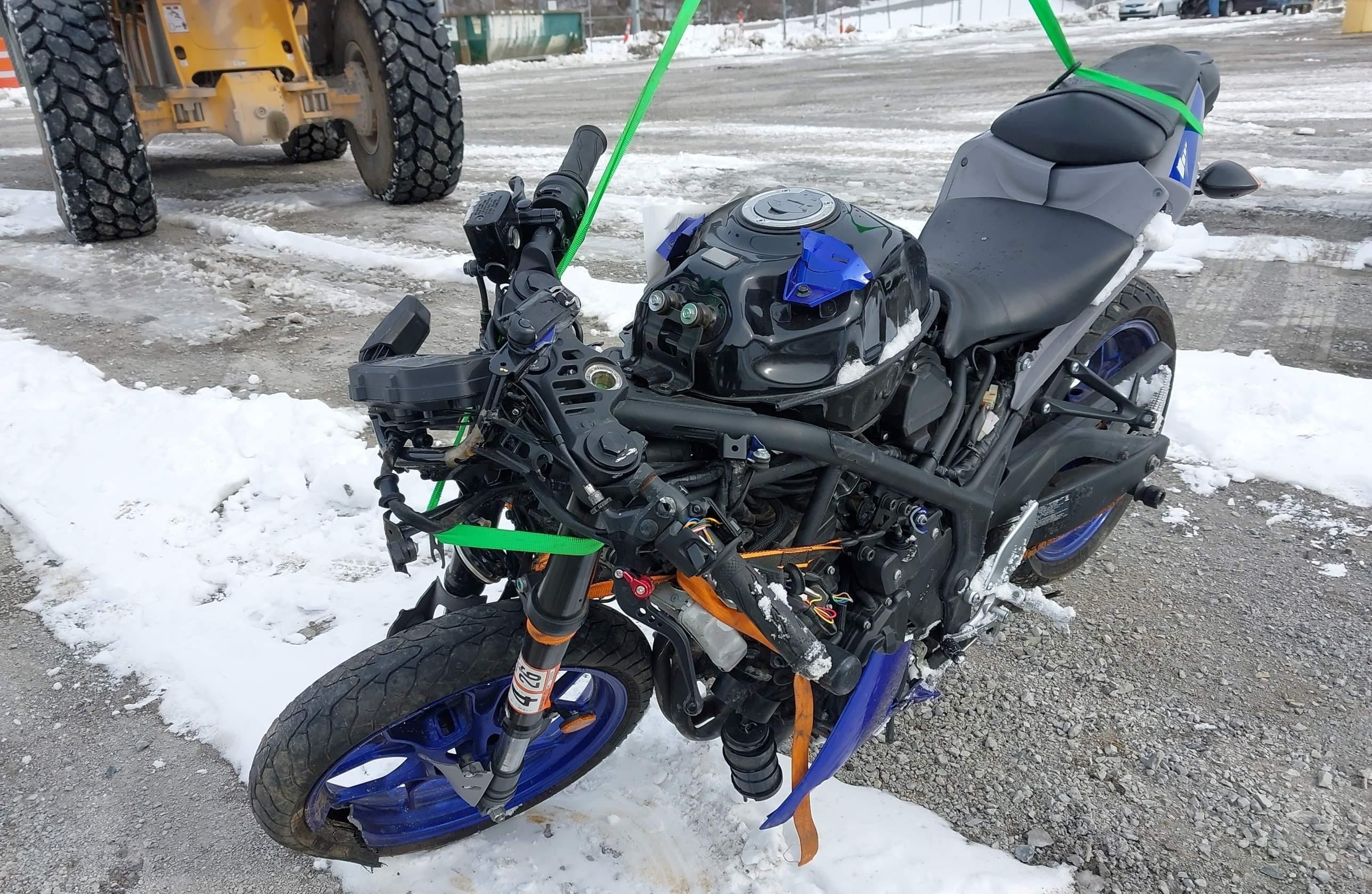 YAMAHA YZFR3 2021, 2 cyl. бензин — фото 2