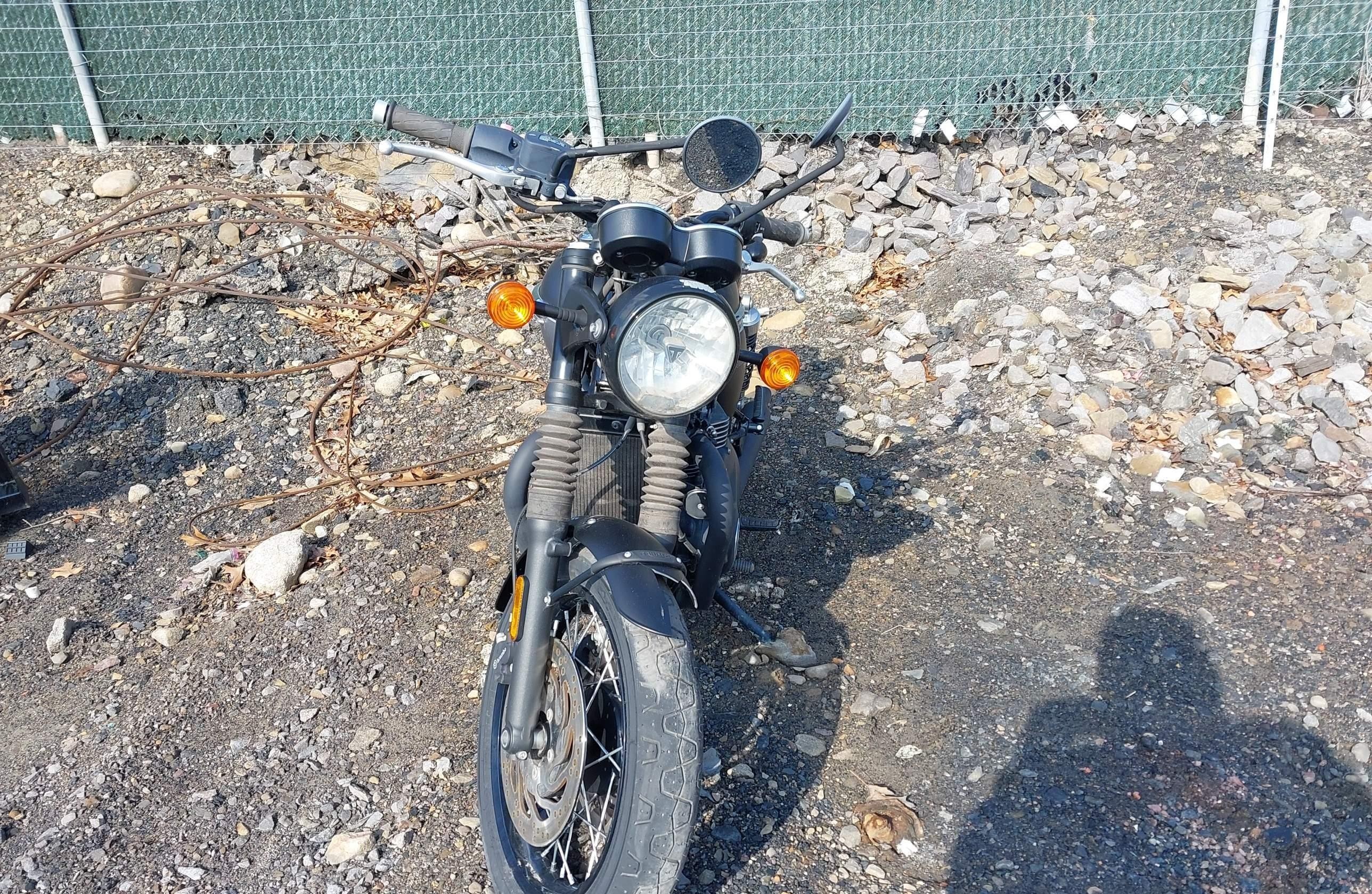 TRIUMPH BONNEVILLE 2022, 2 cyl. бензин — фото 4