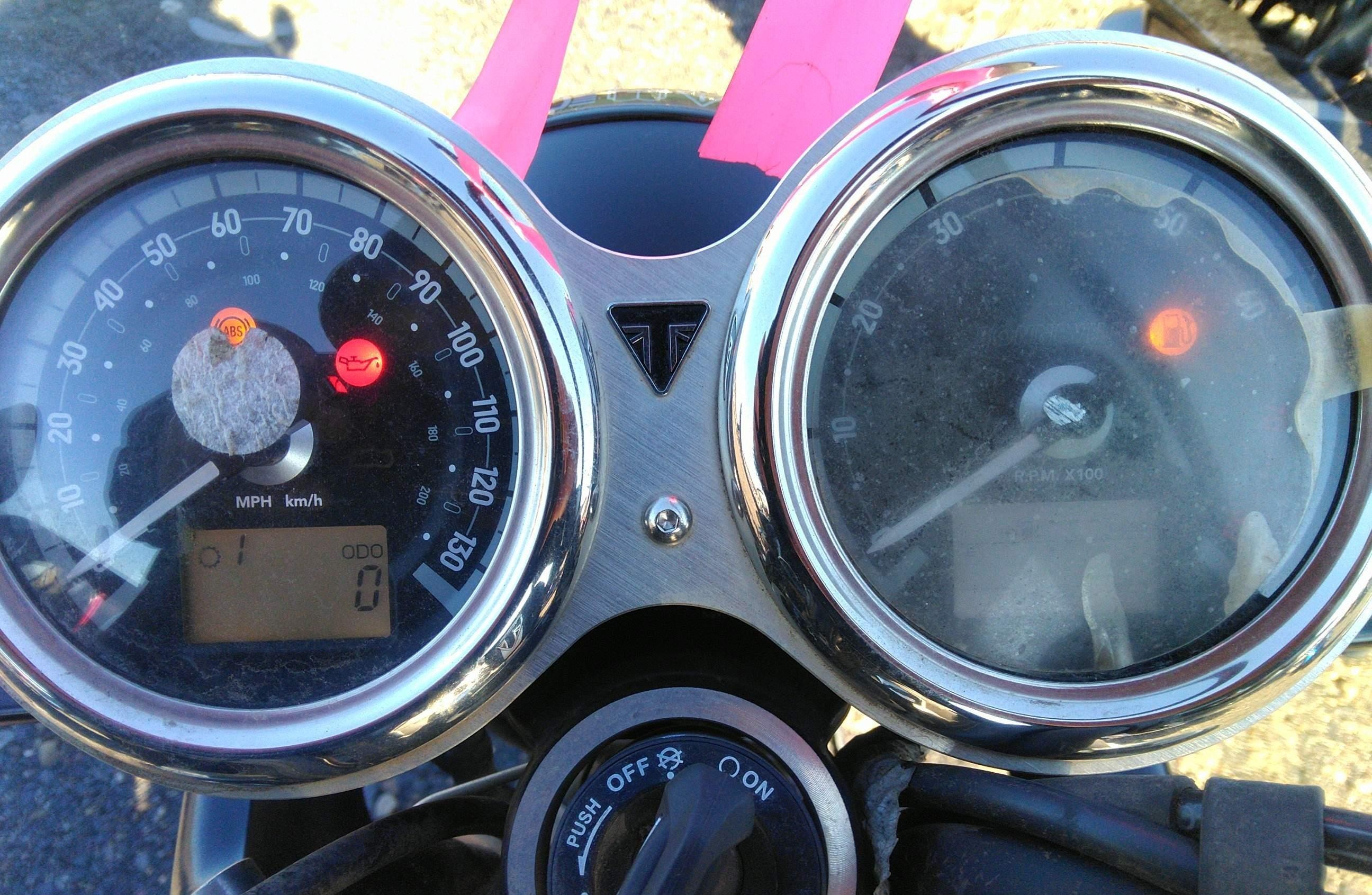 TRIUMPH BONNEVILLE 2022, 2 cyl. бензин — фото 6