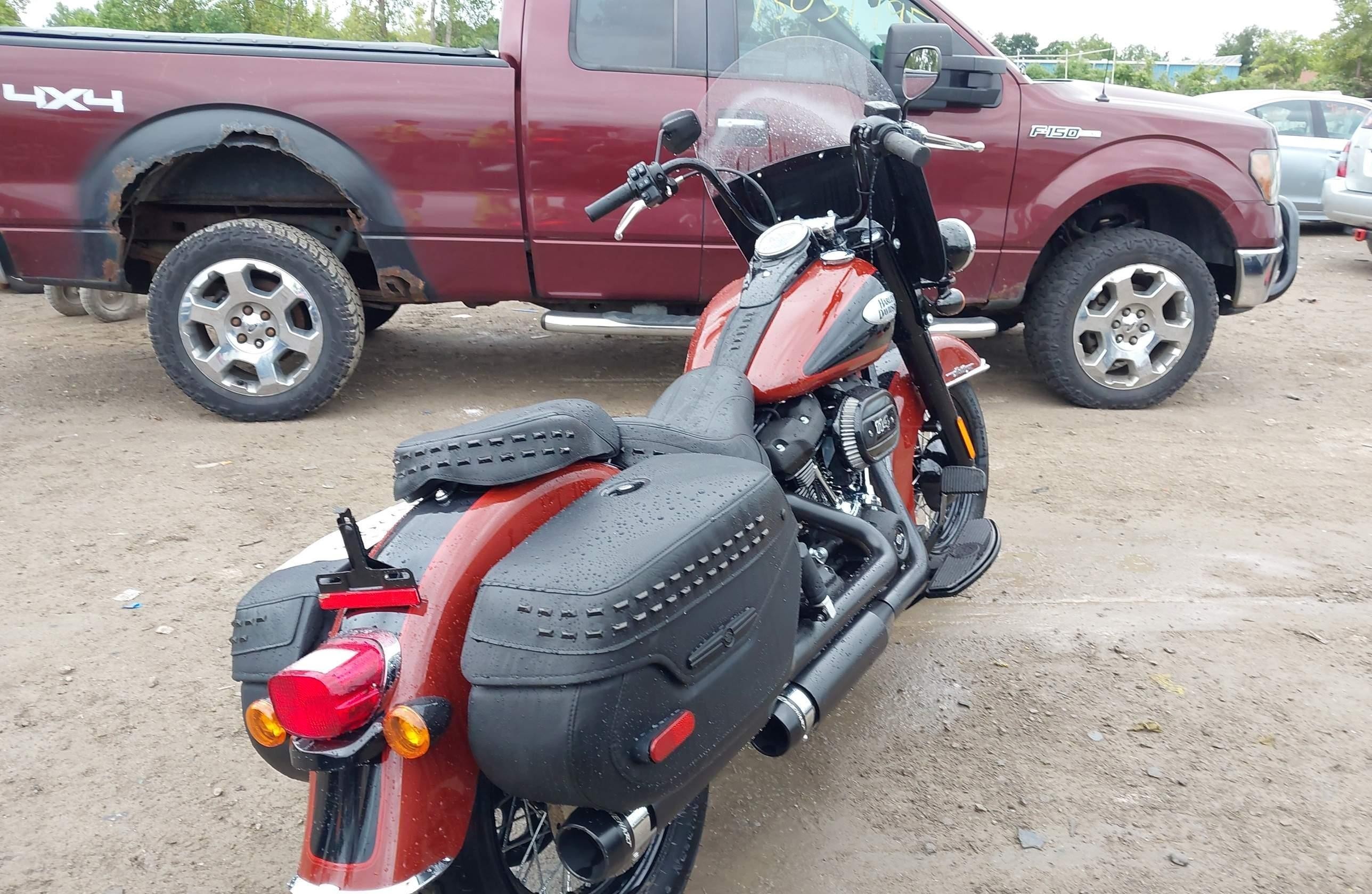 HARLEY-DAVIDSON FLHCS 2024, 958 км, 2 cyl. бензин — фото 3