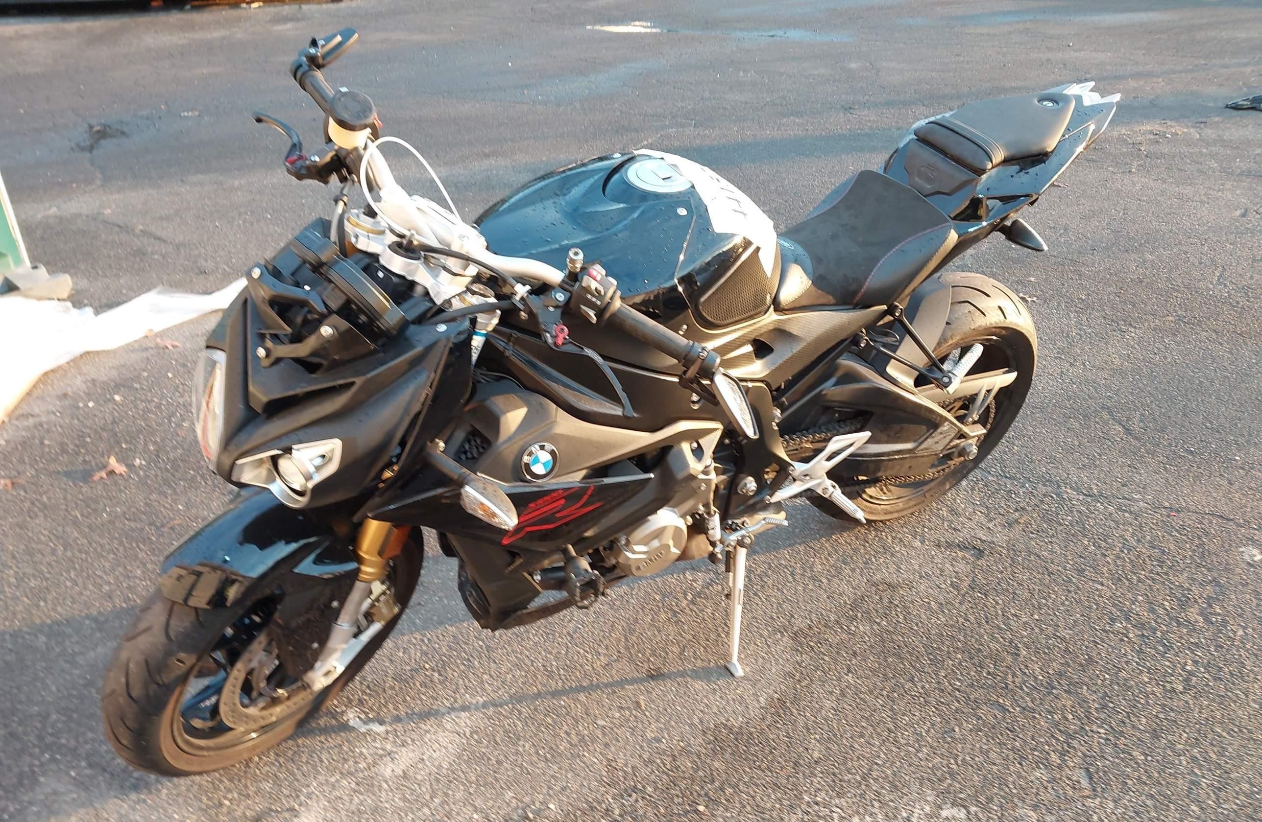 BMW S 1000 2021, 6 948 км, 4 cyl. бензин — фото с аукциона, доставка в Беларусь