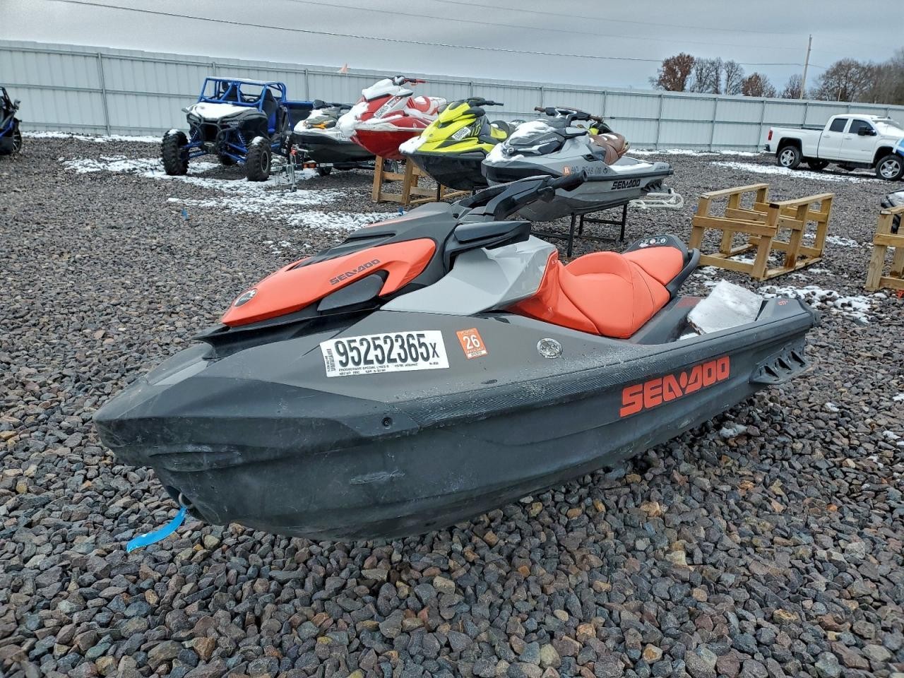 SEA-DOO Jet ski 2023, 665 км, автомат — фото с аукциона, доставка в Беларусь