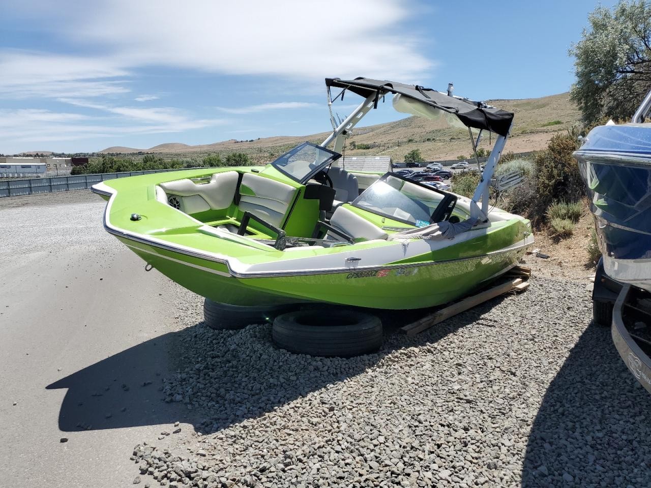 MALIBU Boat 2016, автомат — фото с аукциона, доставка в Беларусь