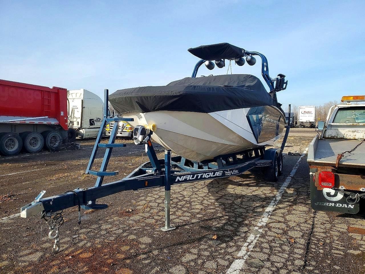 NAUTIQUE Super air 2018 — фото с аукциона, доставка в Беларусь