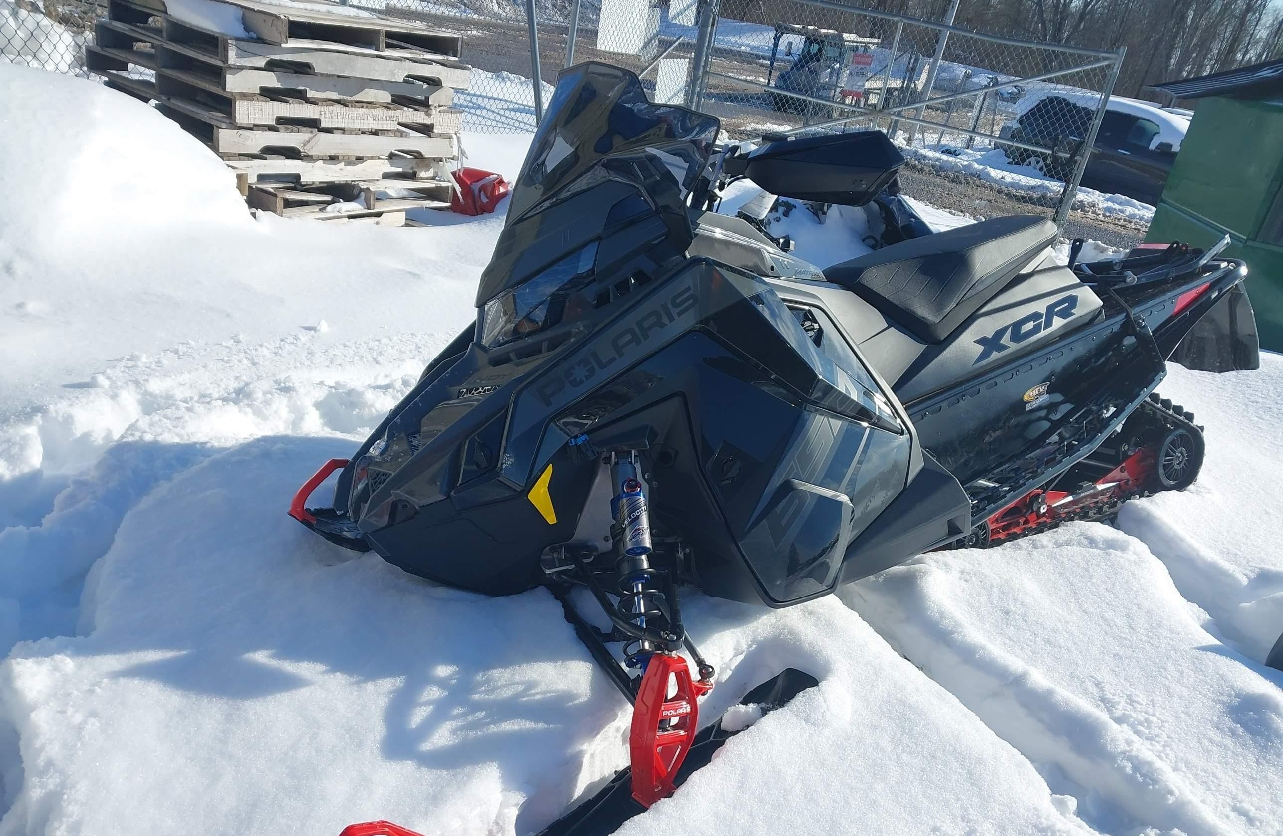 POLARIS 650 INDY VR1 2025 — фото с аукциона, доставка в Беларусь