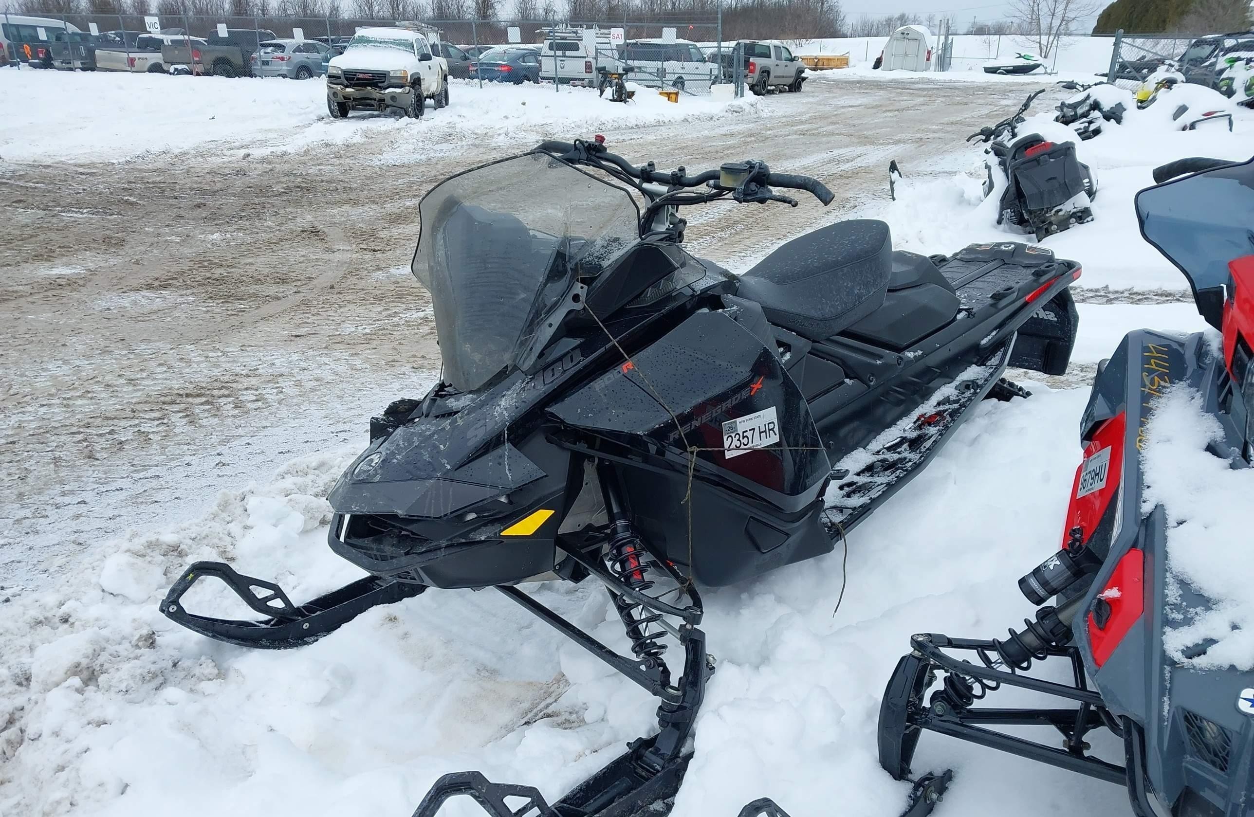 SKI-DOO RENEGADE 600 2022 — фото с аукциона, доставка в Беларусь