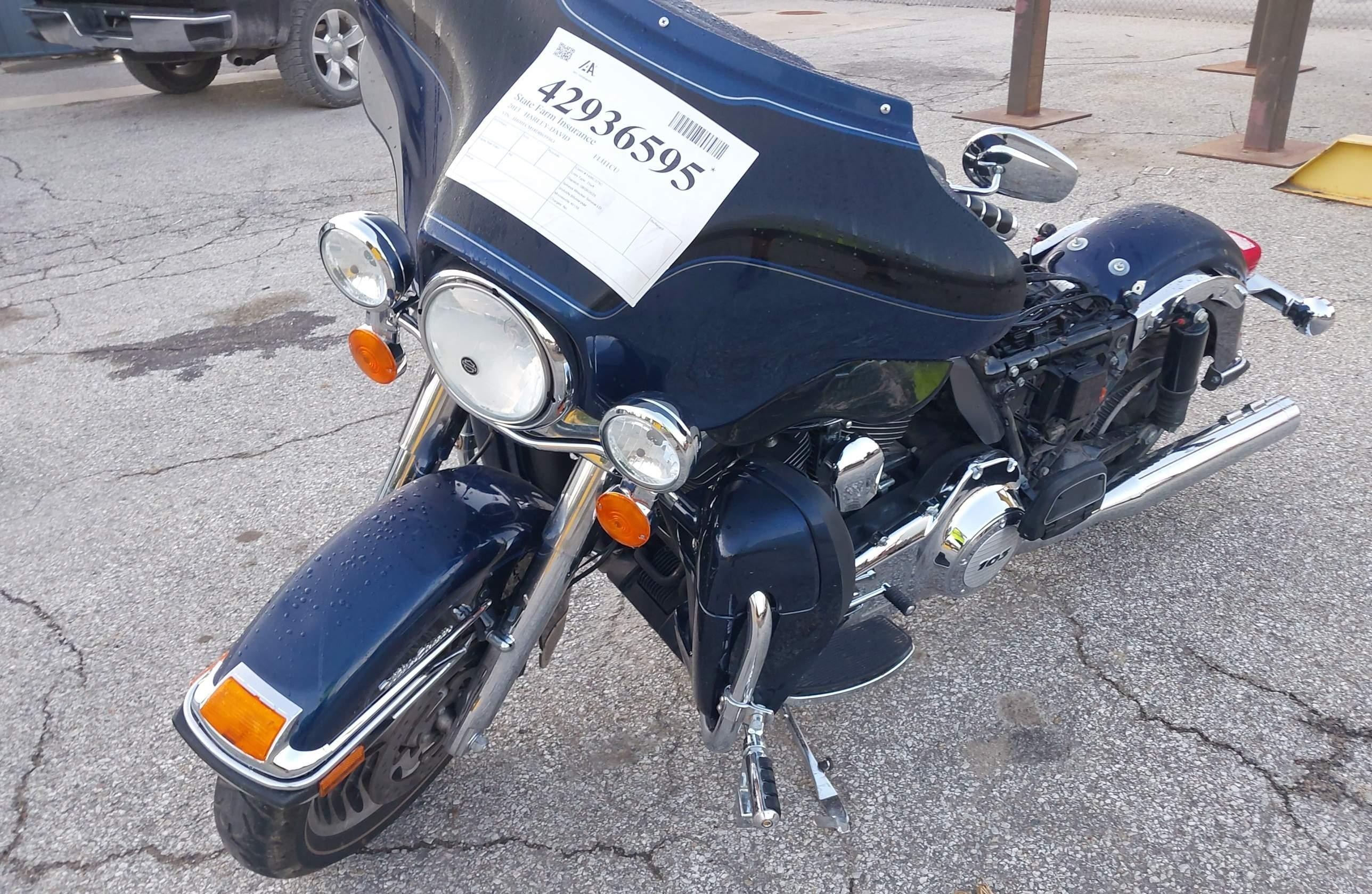 HARLEY-DAVIDSON FLHTCU 2013, 13 261 км, 2 cyl. — фото с аукциона, доставка в Беларусь